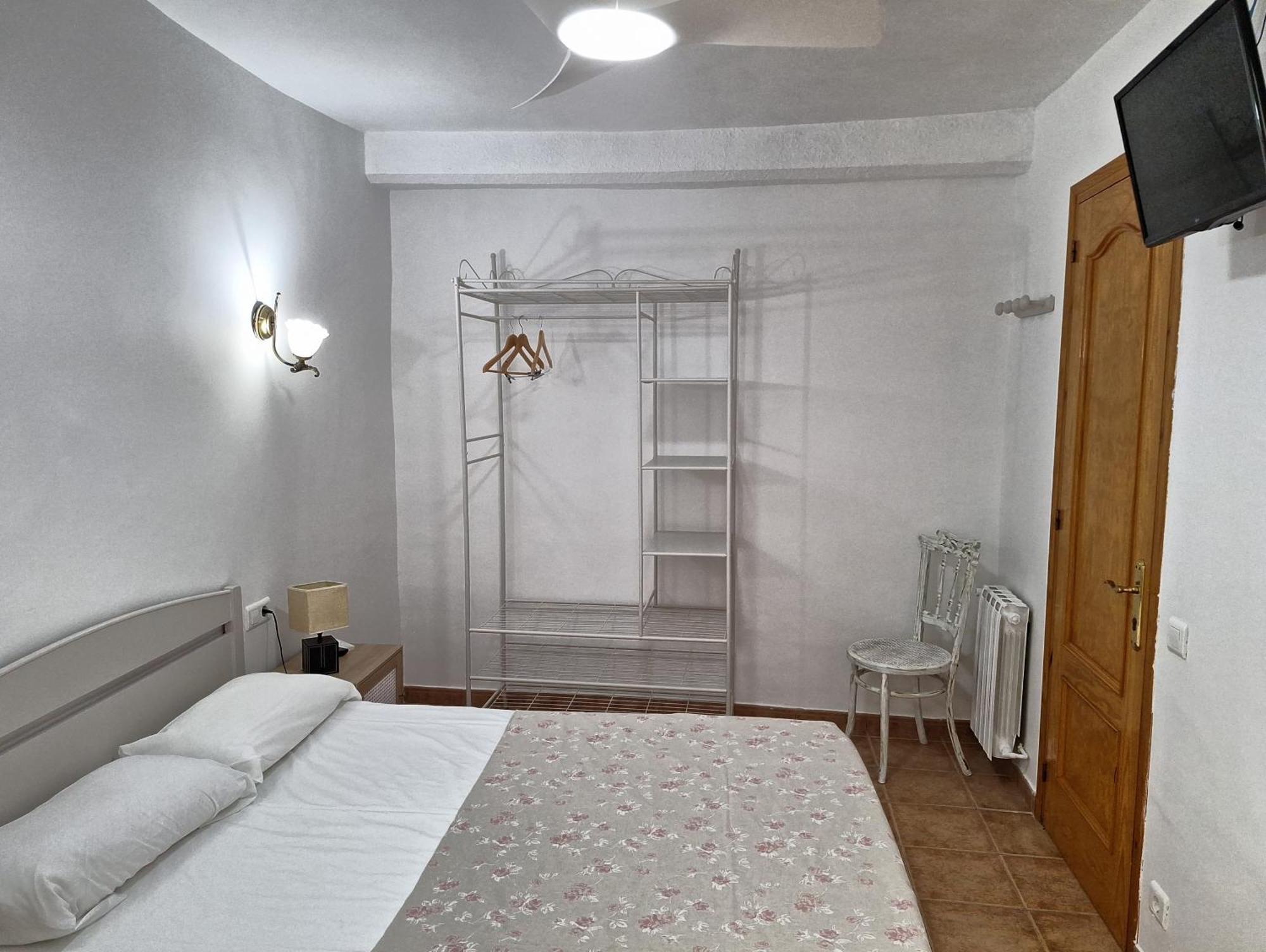 Fonda Toldra Guest house 3*