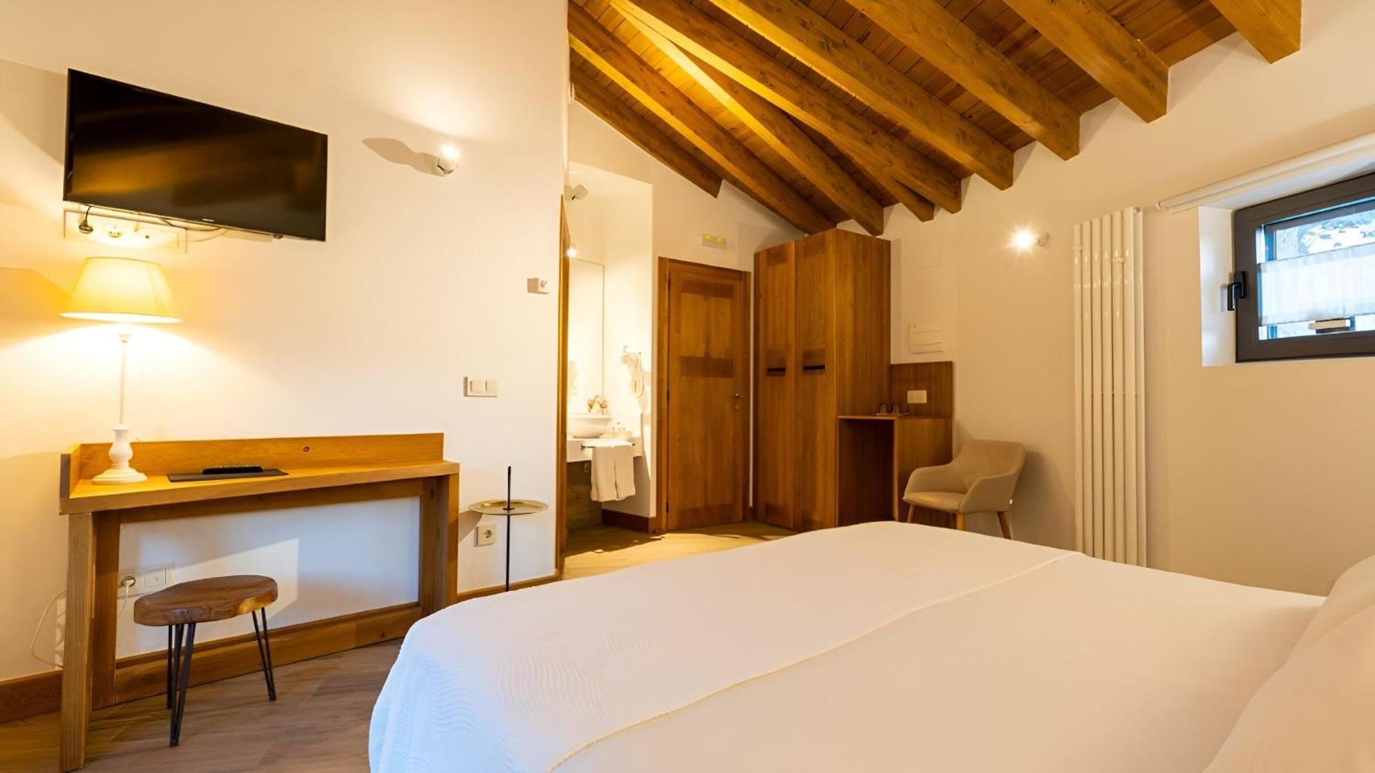 Hotel Gredos Maria Justina 4*