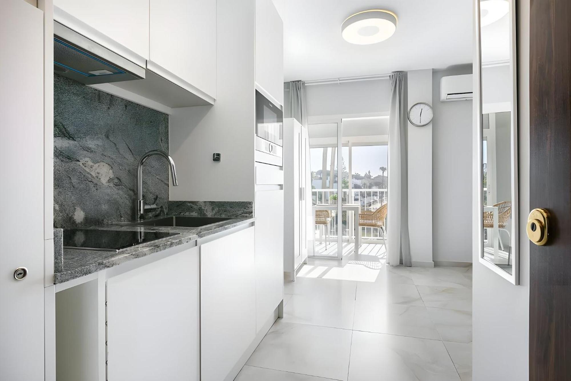 Apartamento @seafront Sitio de Calahonda