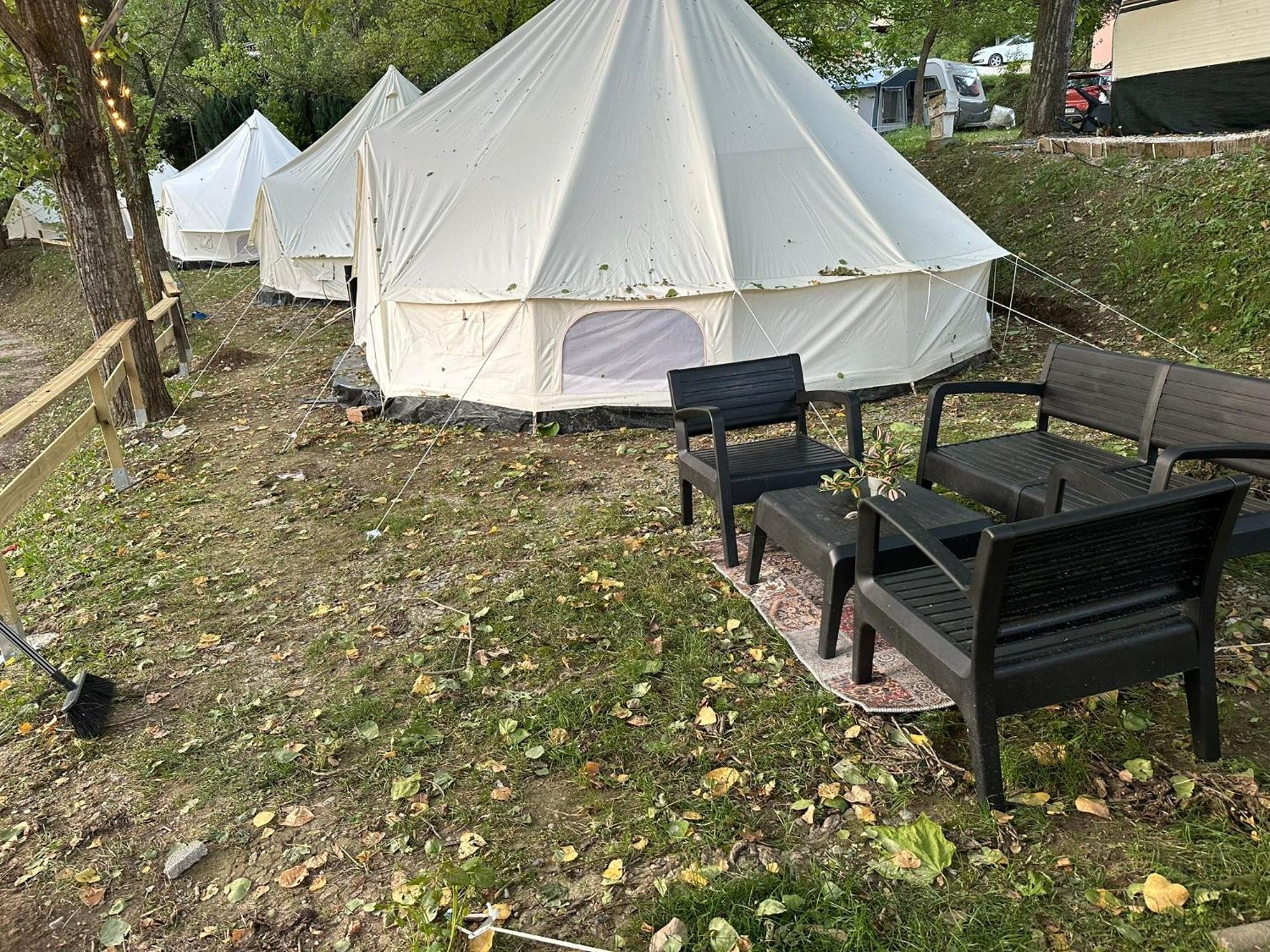 Tiendas Safaris Campo de lujo Ripoll