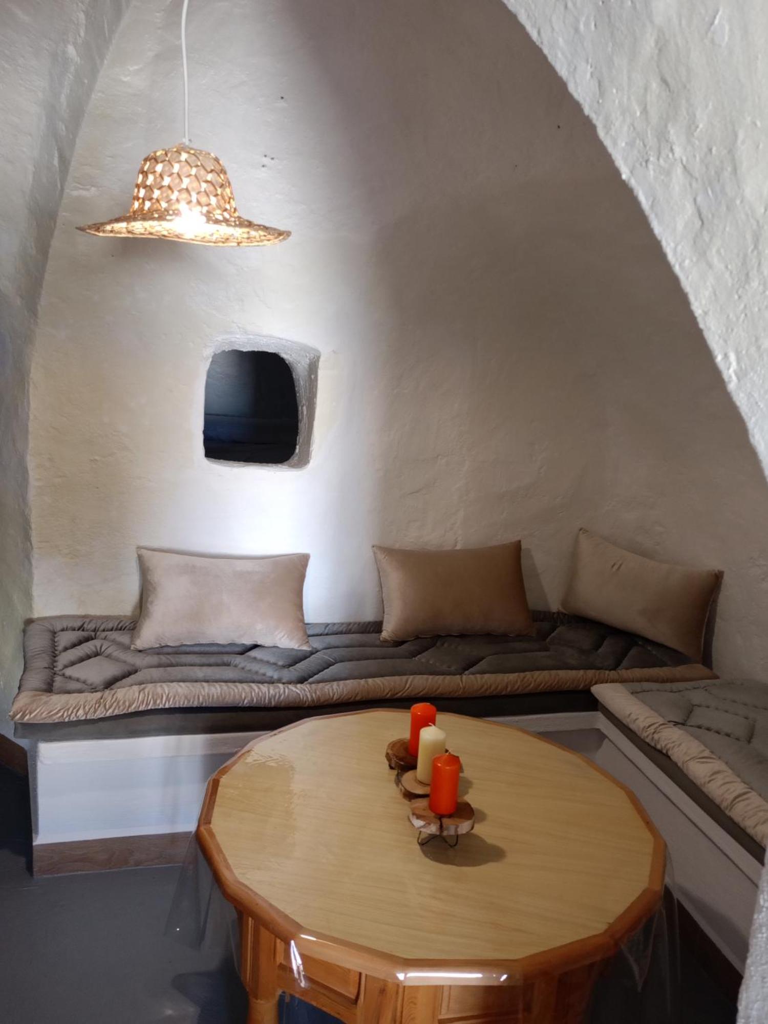 Encantadora Casa-cueva En Pleno Barrio Alfarero De * Nijar