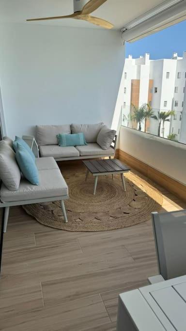 Con Vistas Al Mar En Playa Granada Apartment
