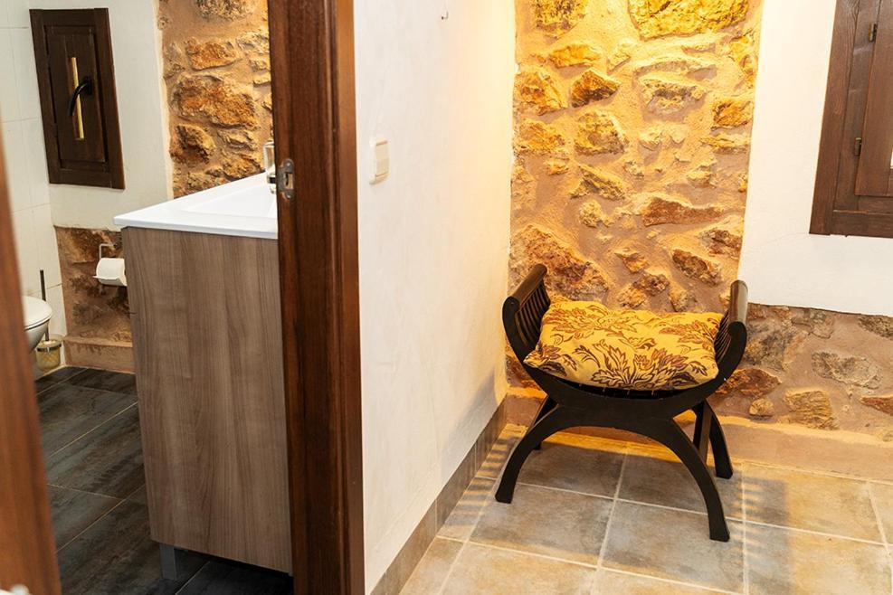 Masia De Matuta Lodge Vall d'Almonesir