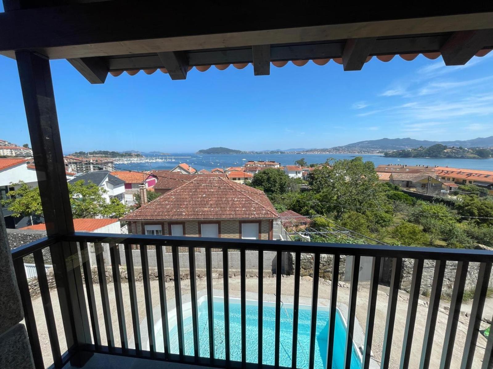 Casita Independiente Y Tres Con Piscina Ladeira Playa Holiday home Baiona