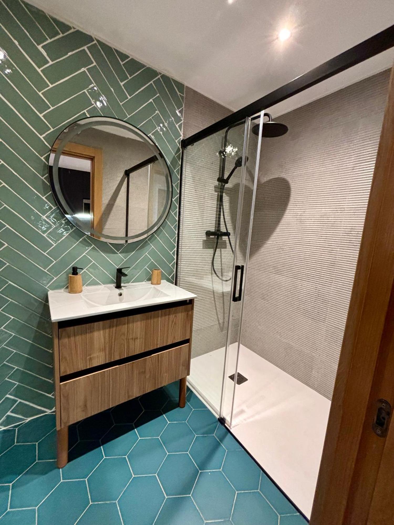 Lugar De Alegria, Pegado A Playa, 2 Hab, 6 P, Wifi - Vut-4241-as Apartamento *