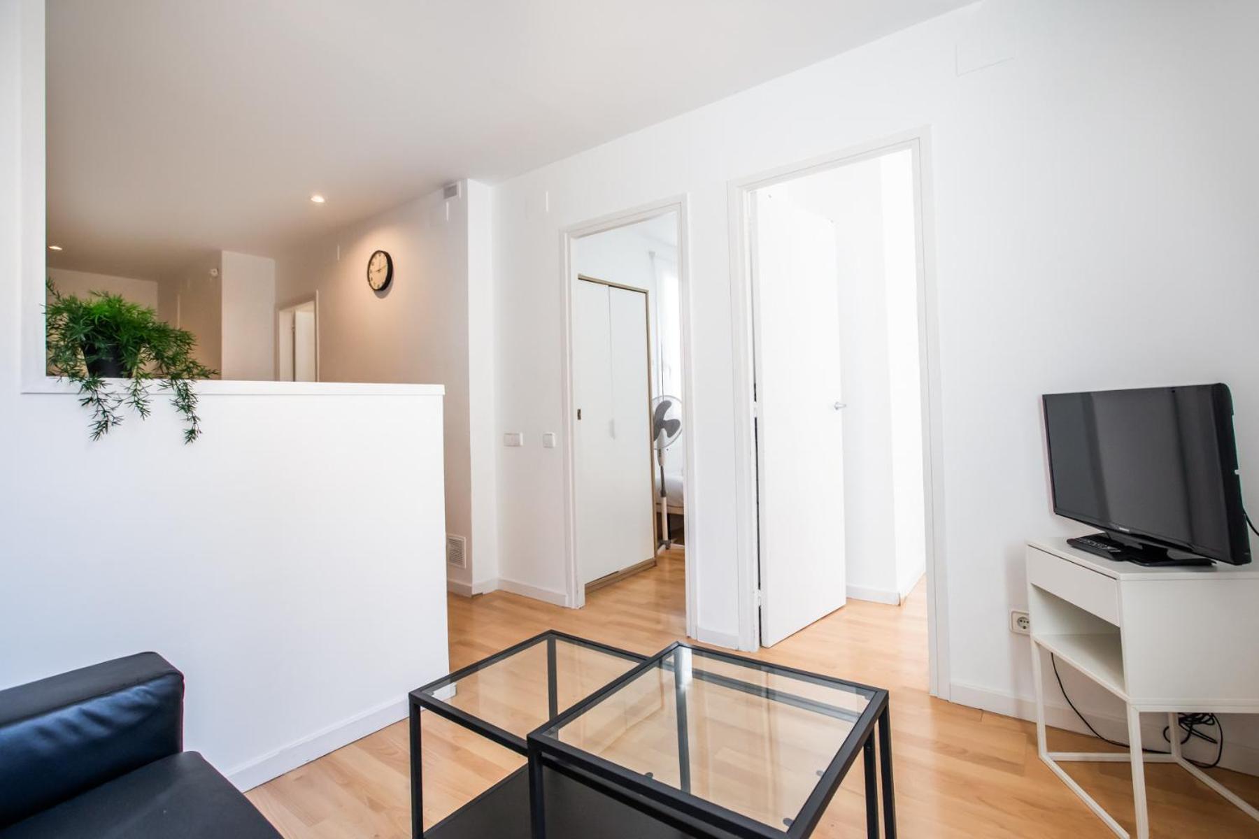 Apartment 23ptbg1090 - Beautiful 2br Near Sants *