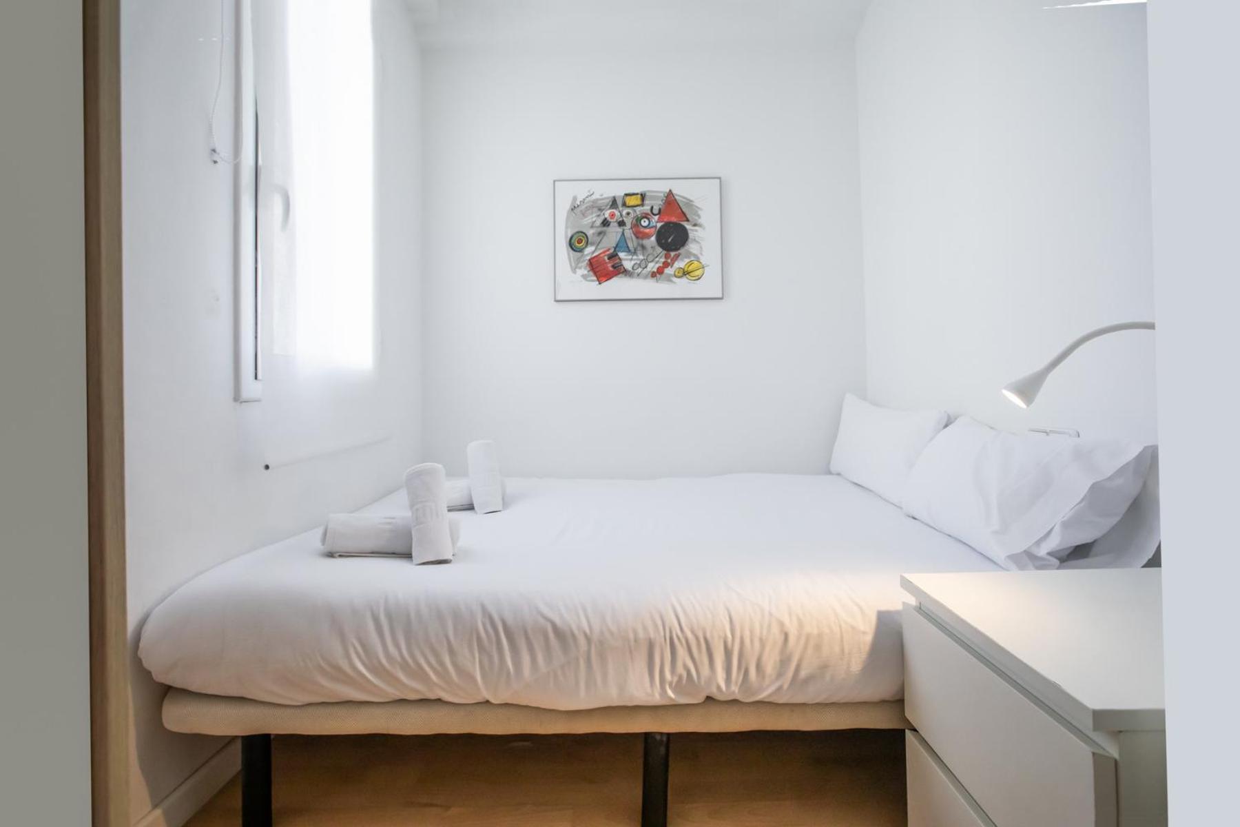 23ptbg1090 - Beautiful 2br Near Sants Apartment