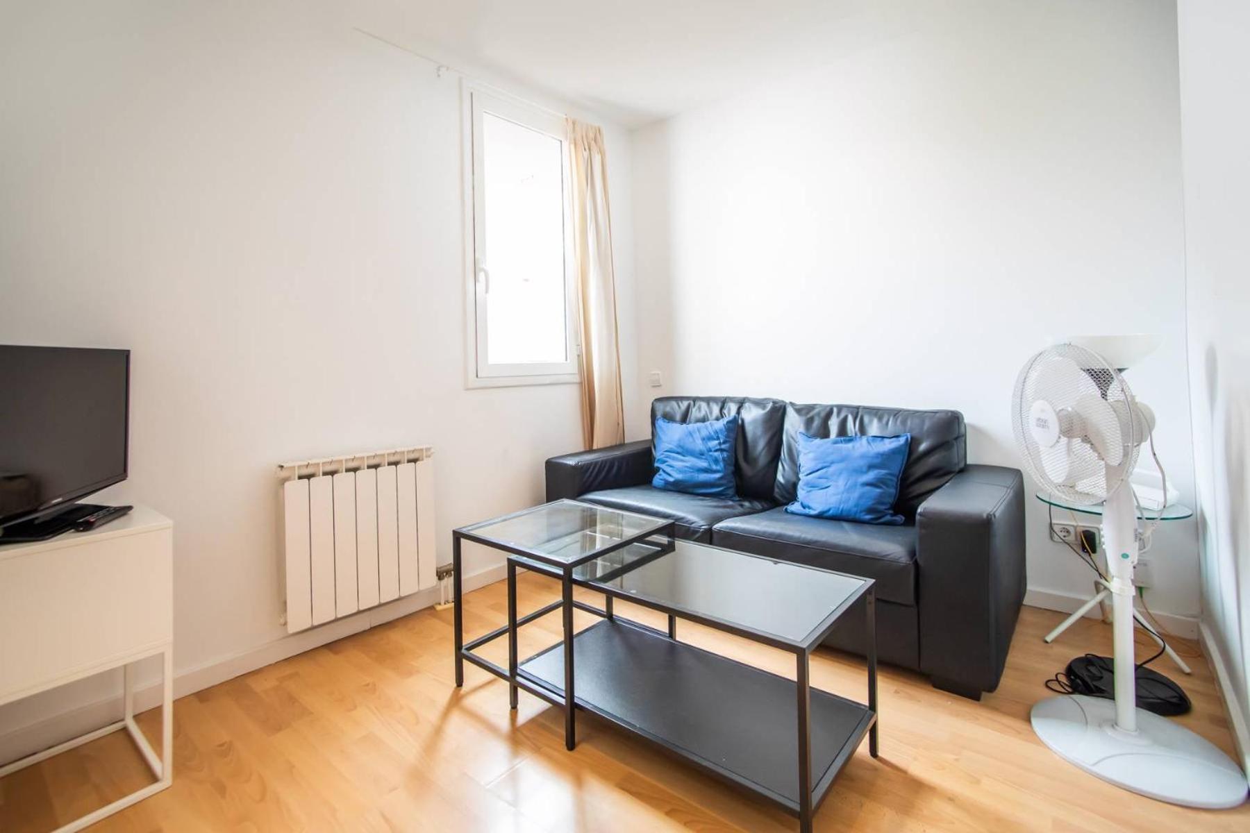 Apartment 23ptbg1090 - Beautiful 2br Near Sants Barcelona