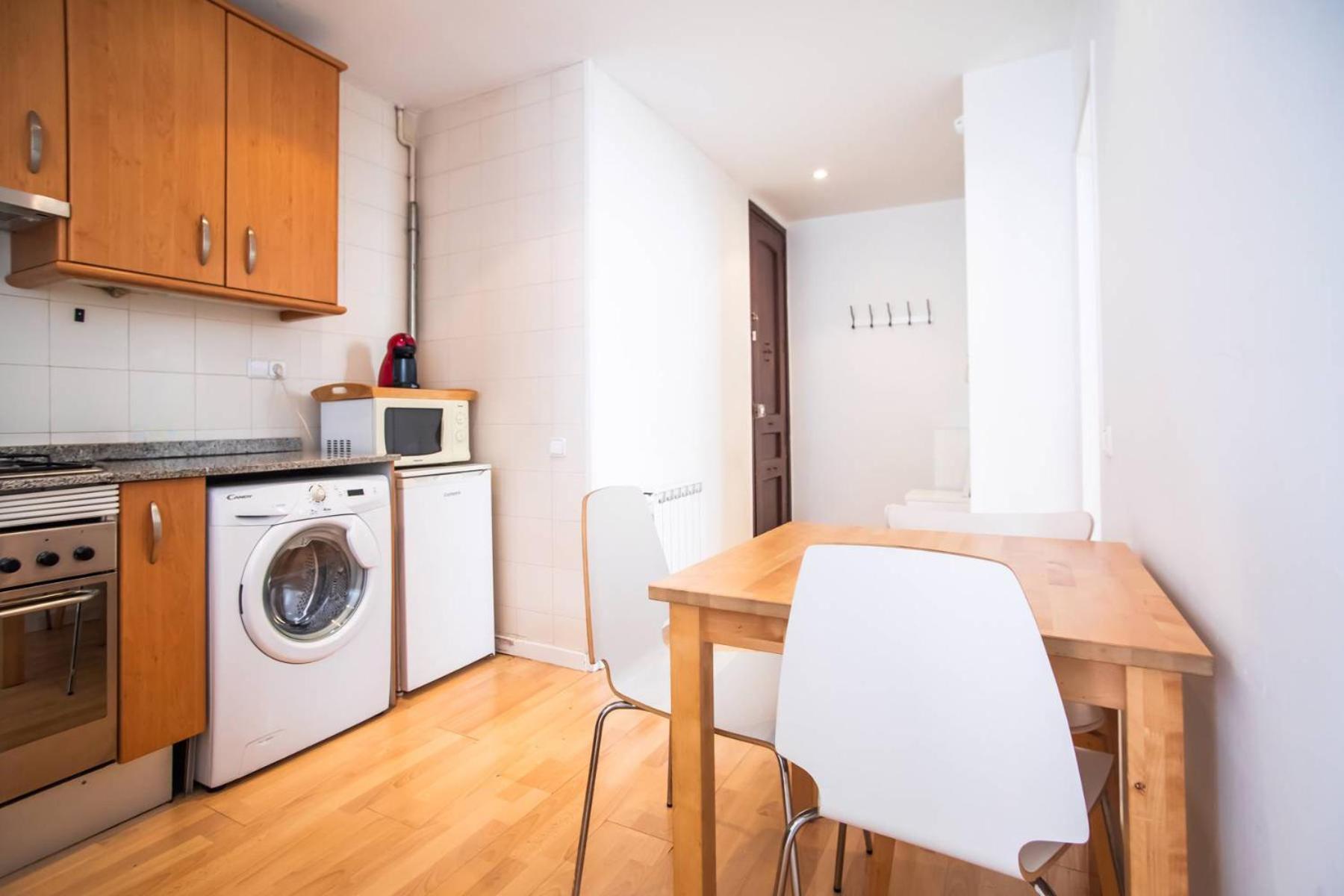 Apartment 23ptbg1090 - Beautiful 2br Near Sants Barcelona