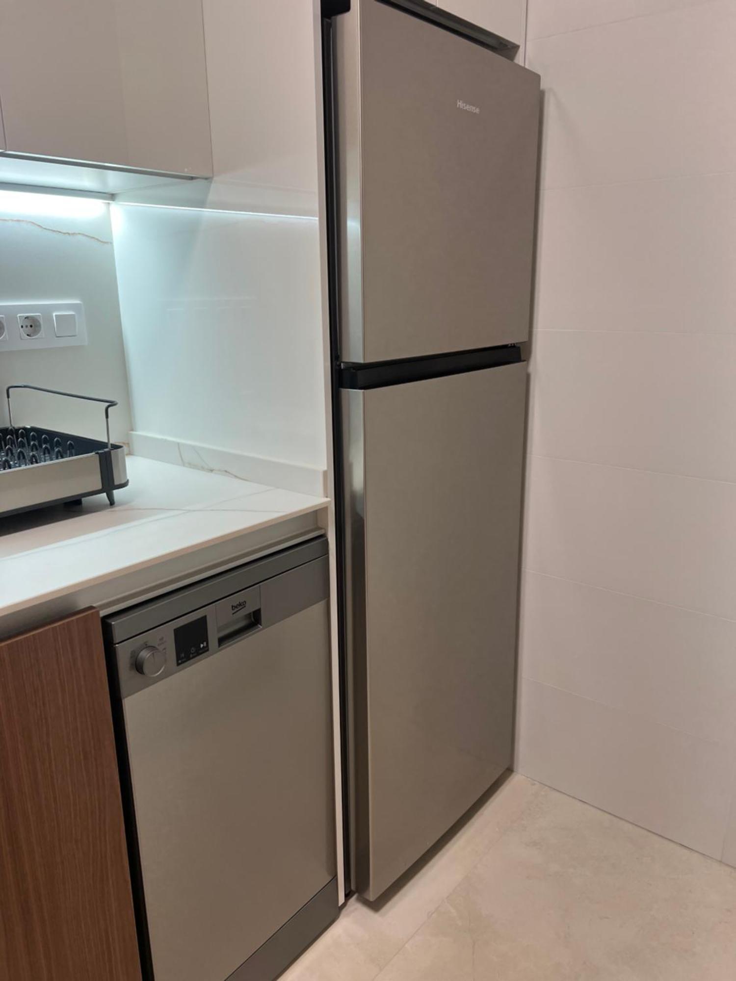 Piso Con Ac, Piscina Y Pista De Padel Y Tenis En Apartamento