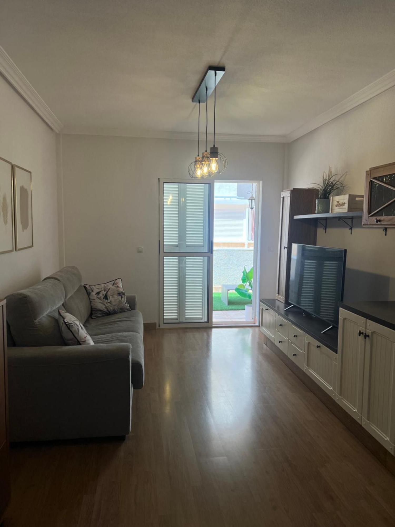 Apartamento Piso Con Ac, Piscina Y Pista De Padel Y Tenis En *