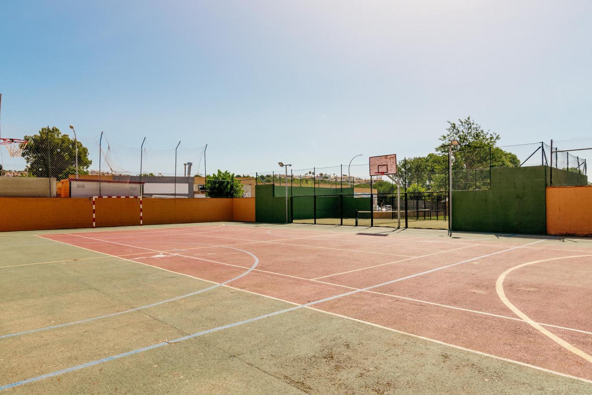 En Con Piscina, Paddle A 4 Minutos De Playa De Getares * Algeciras