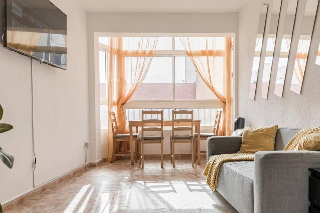 Preciosos Pisos En El Centro De Apartamento