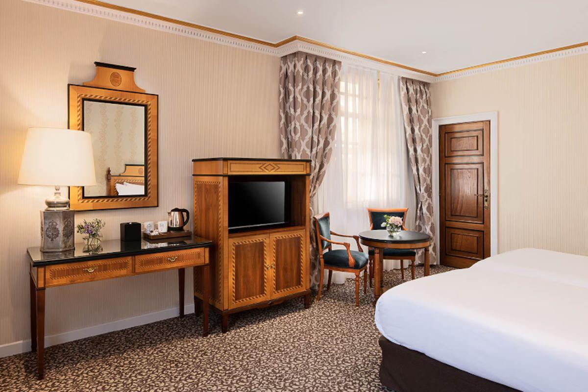 Hotel Eurostars De La Reconquista 5*