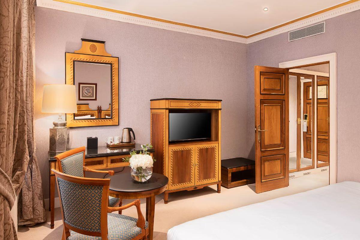 Hotel Eurostars De La Reconquista 5*