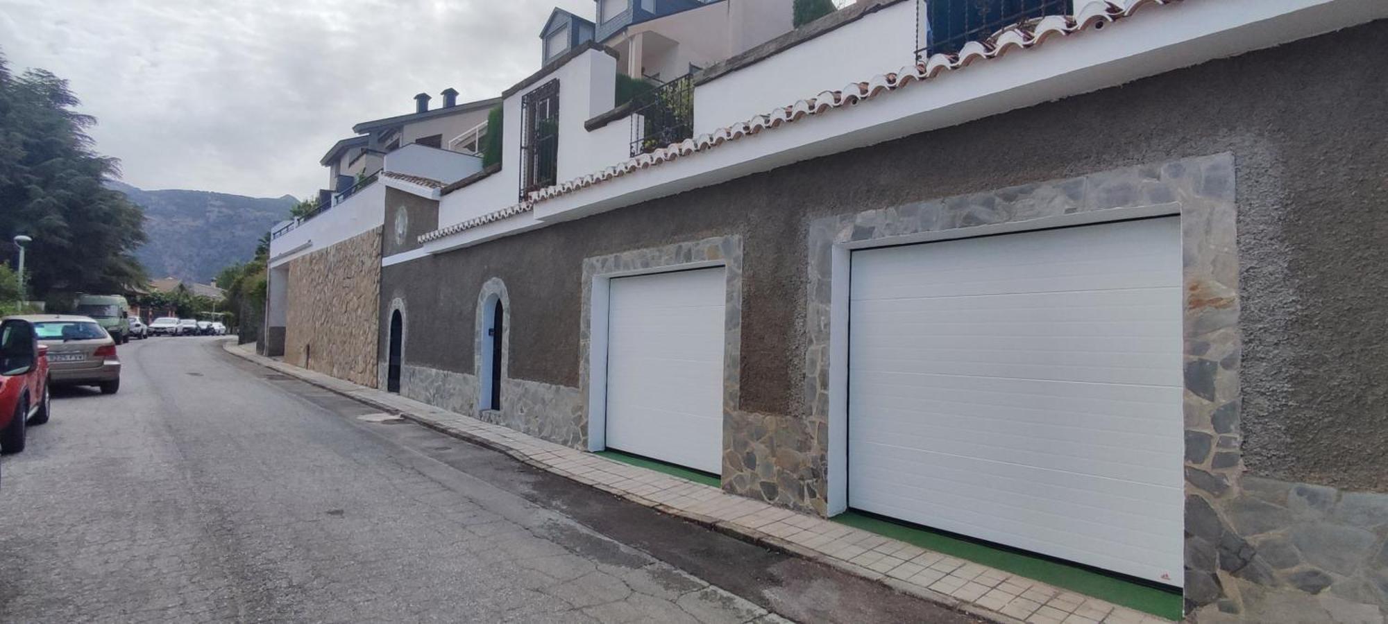 Acogedor Con Fantásticas Vistas. Apartamento La Zubia (Granada)