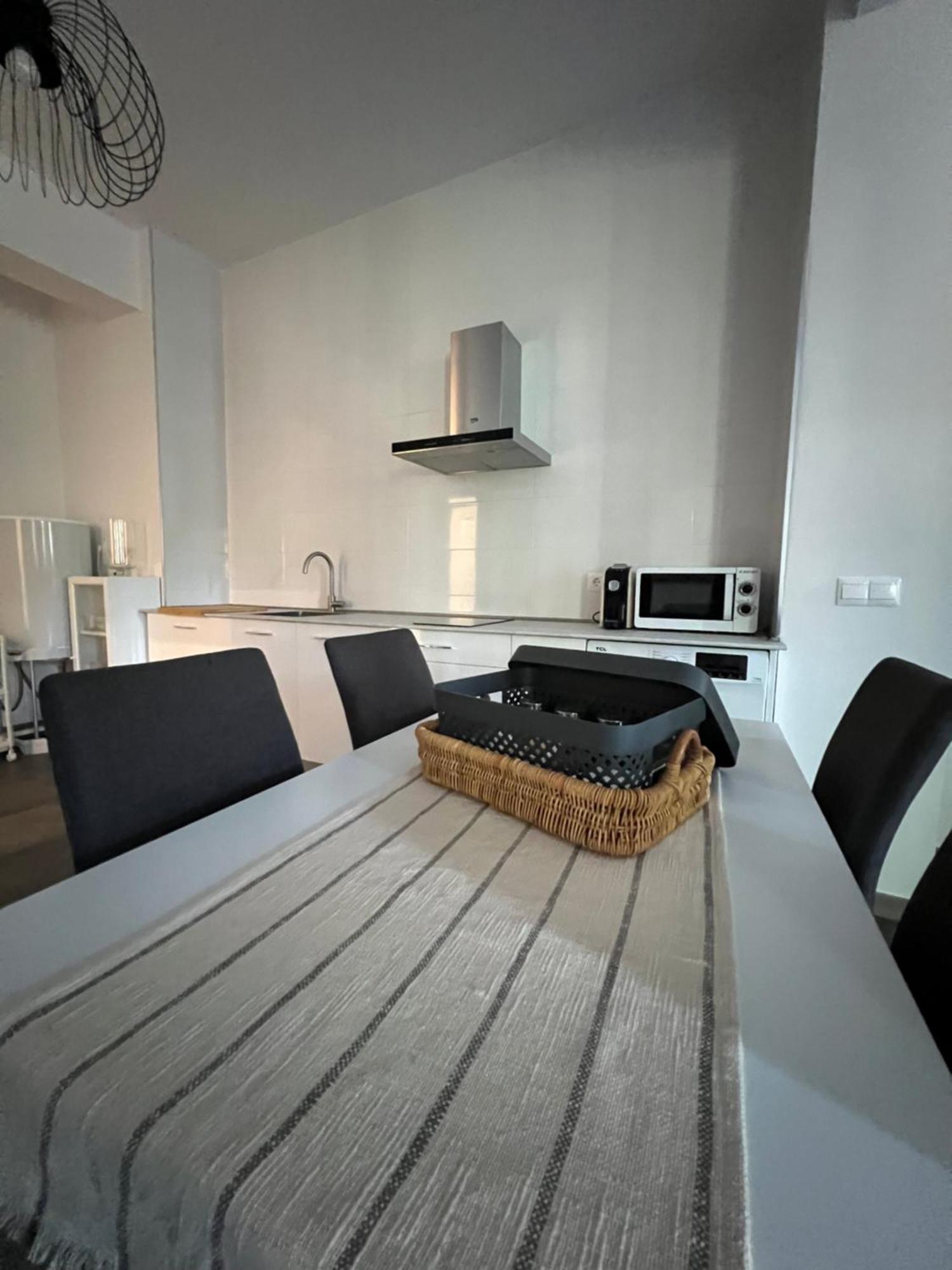 Marta Loft Diafano Con Jardin Y Aparcamiento En Historica Apartment *
