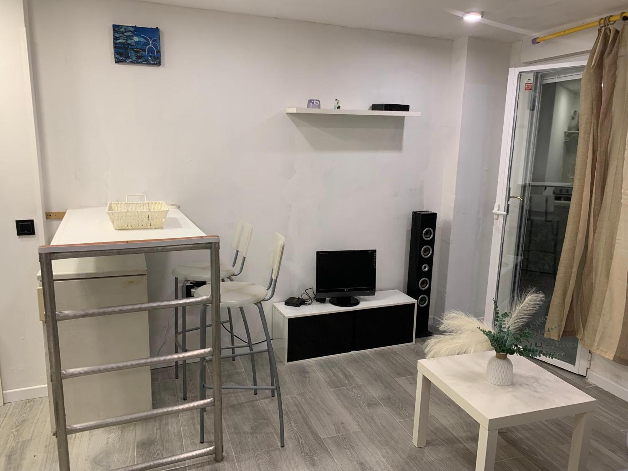 Con Piscina Apartment Chiloeches