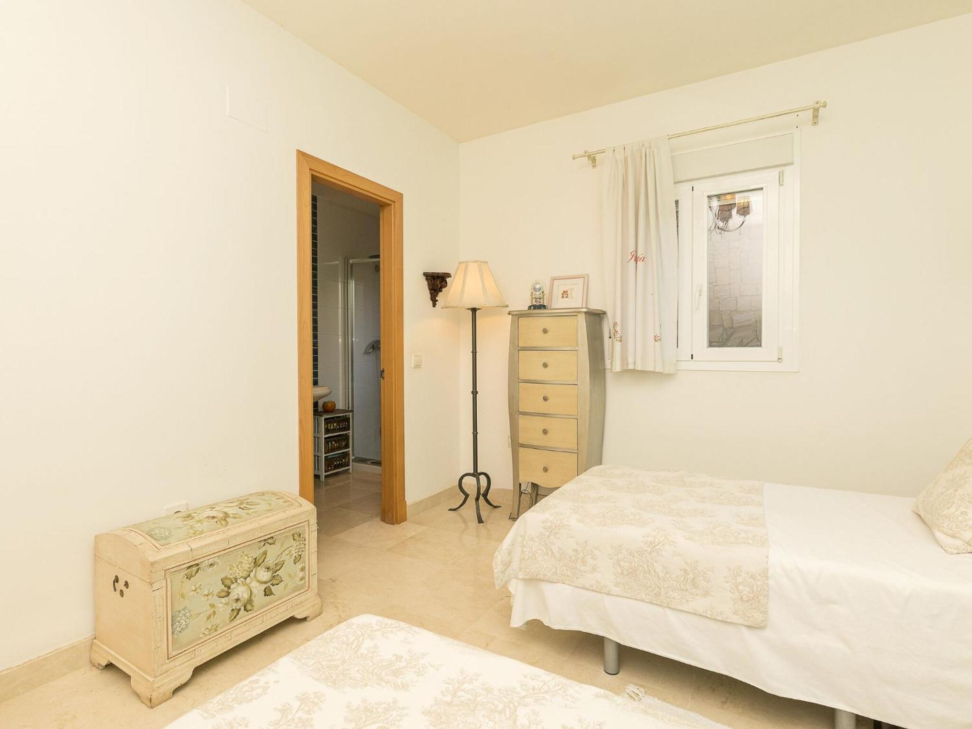 Spikes - In Sotogrande Free Wifi