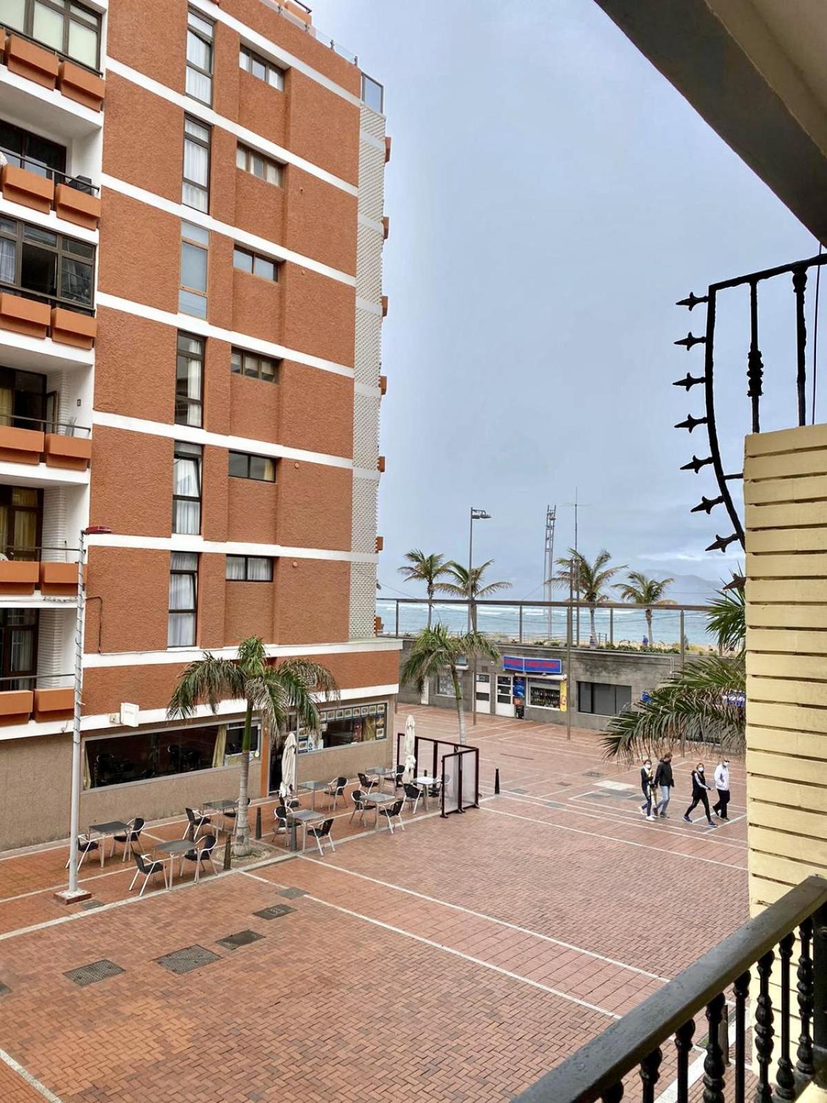 Hfg Loft Moderno Con Terraza En Calle Peatonal Junto A Canteras
