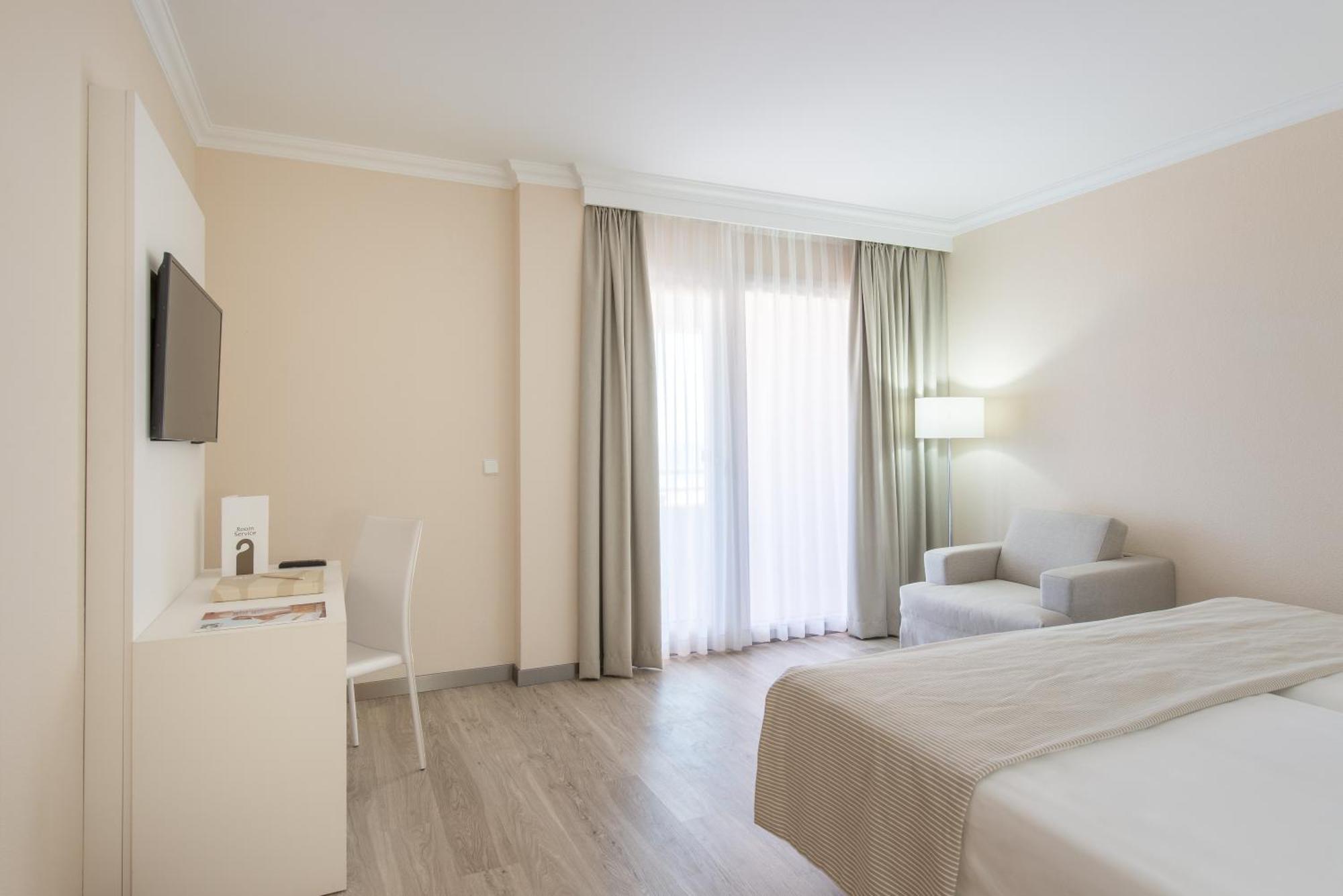 Nova & Golf Hotel 4*