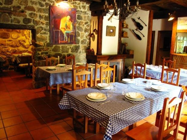Hostal Turístico Valdebaró