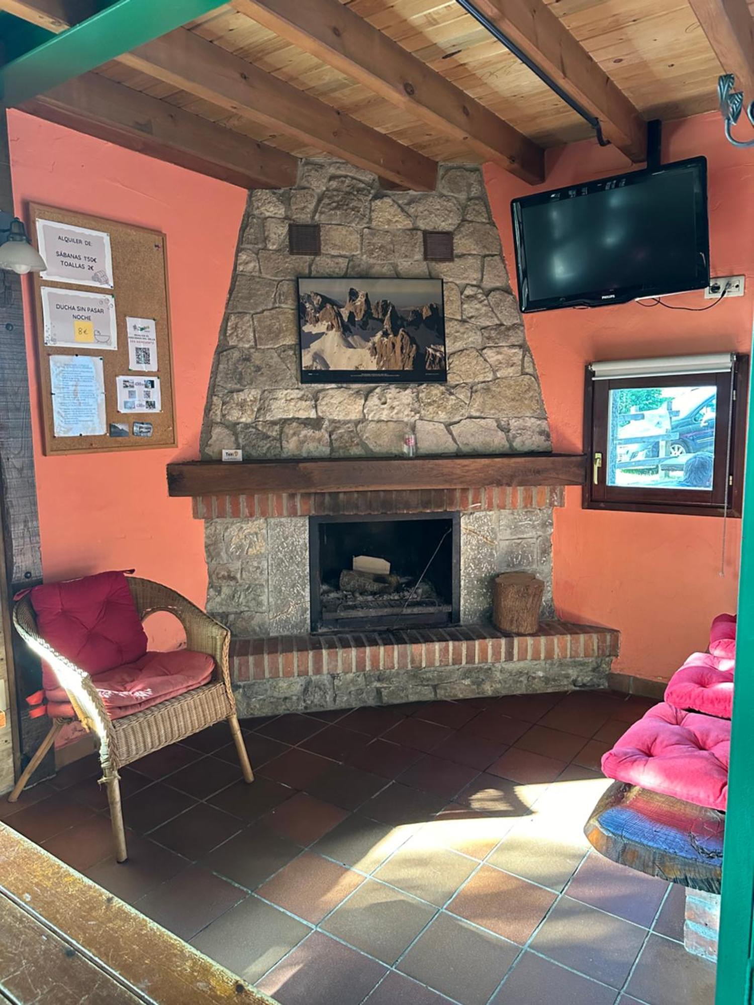 Hostal Peña Castil *