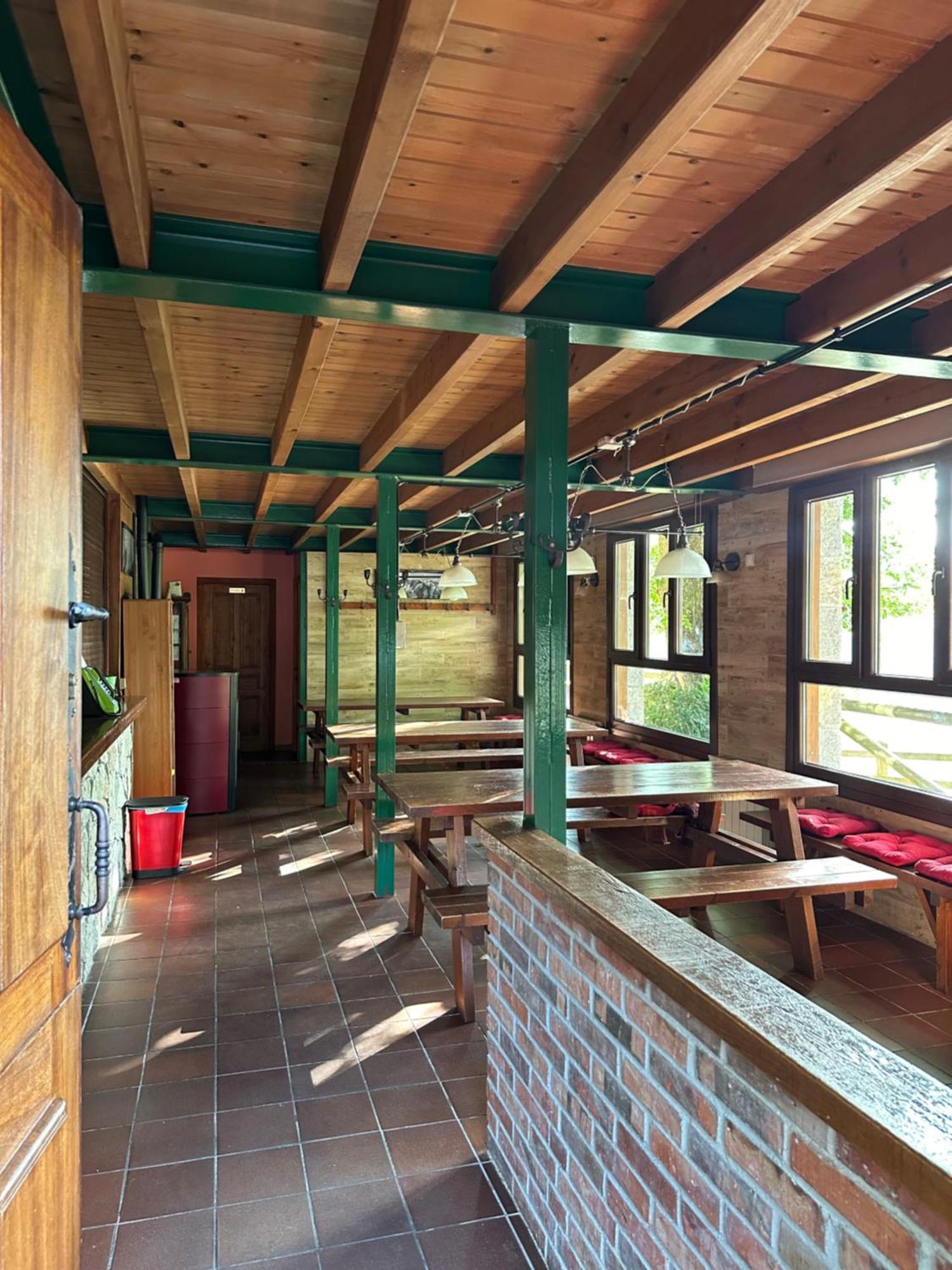 Peña Castil Hostal Sotres
