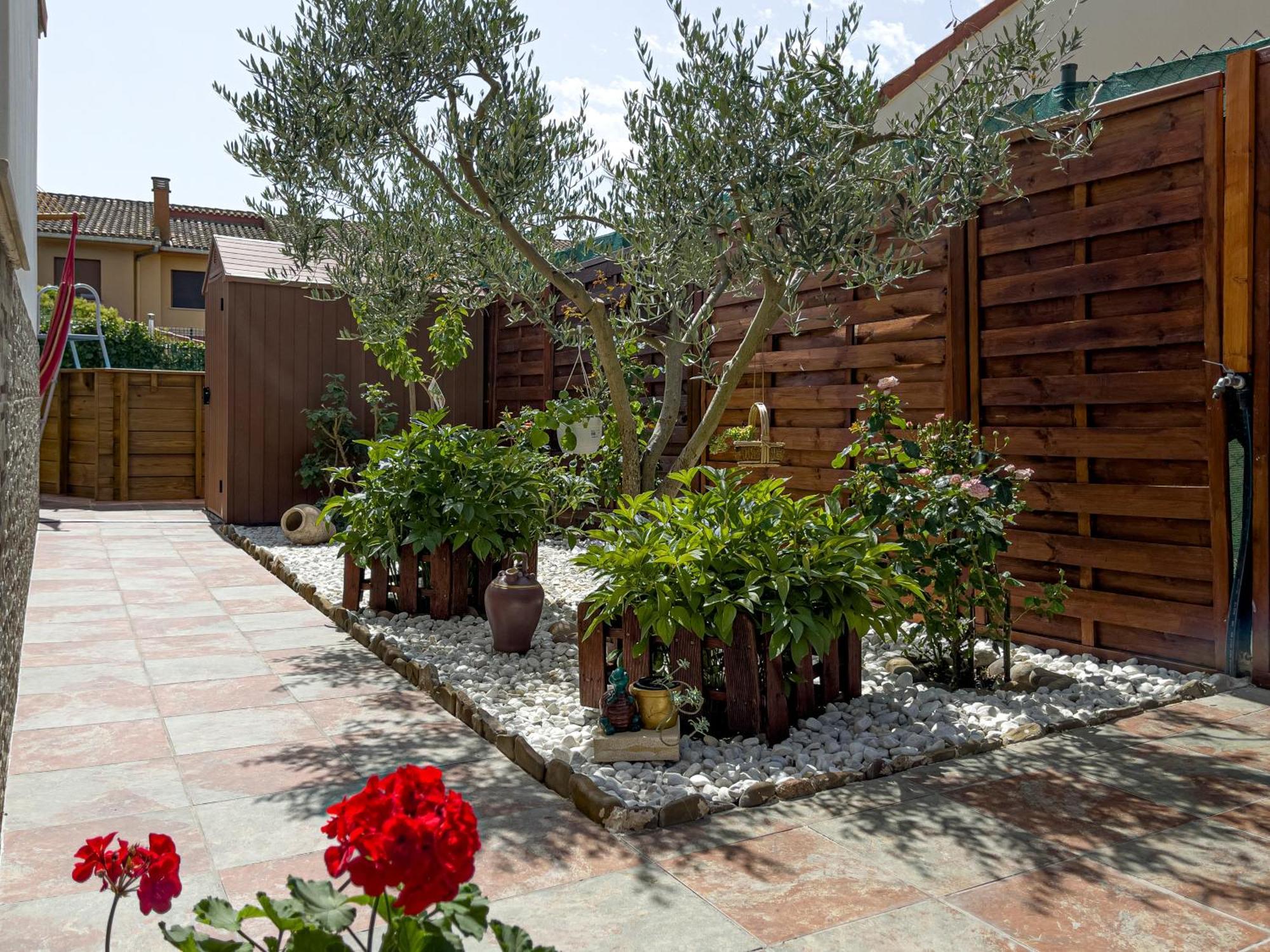 Casa Ozcoidi, Acogedor Con Jardin Y Piscina En El Centro De Navarra