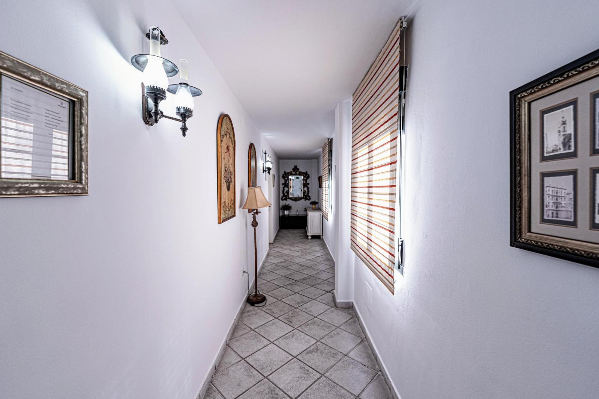 Prado Del Abuelo * Cabezuela Del Valle
