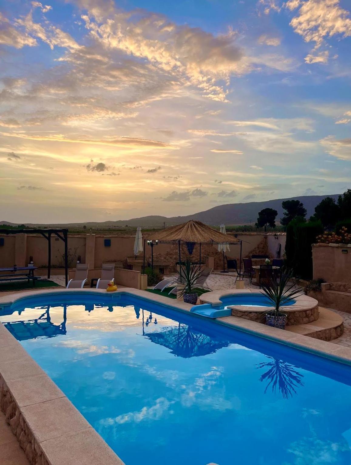 Ubeda - - Pinoso-alicante Guest house *