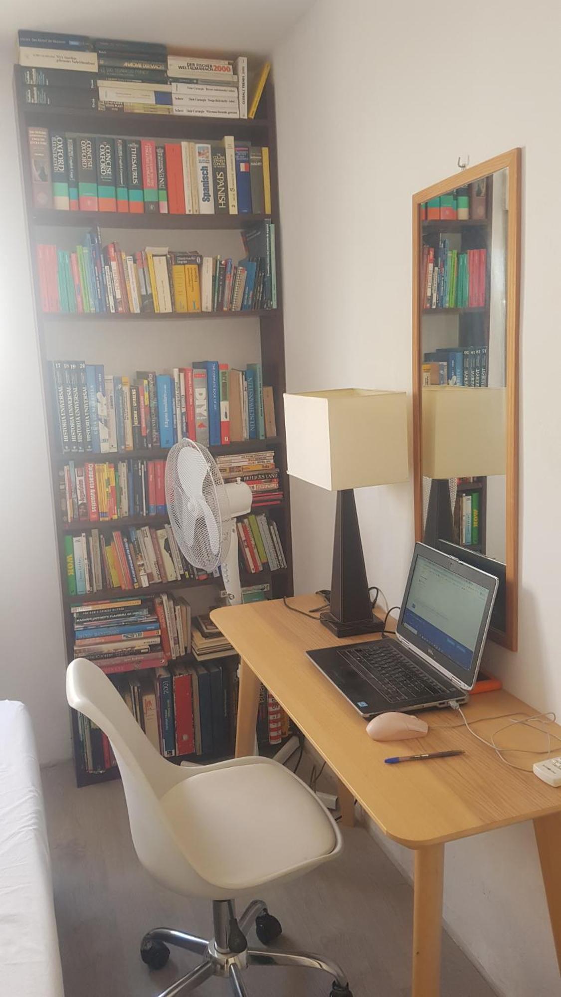 Homestay Little Peaceful Retreat: Private With Terrace And Amenities *