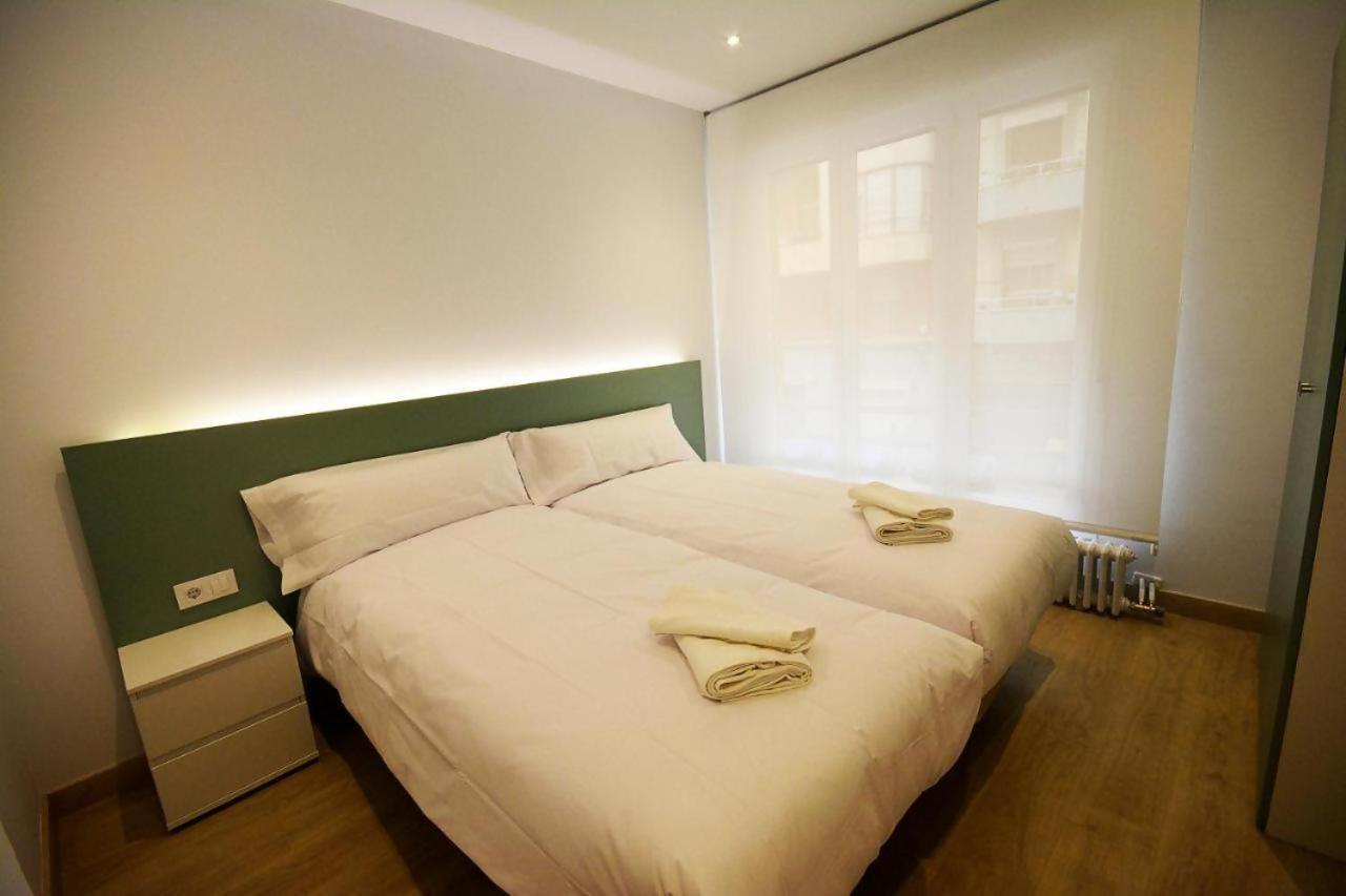 Casas Uva Republica Argentina, 11, * Logroño