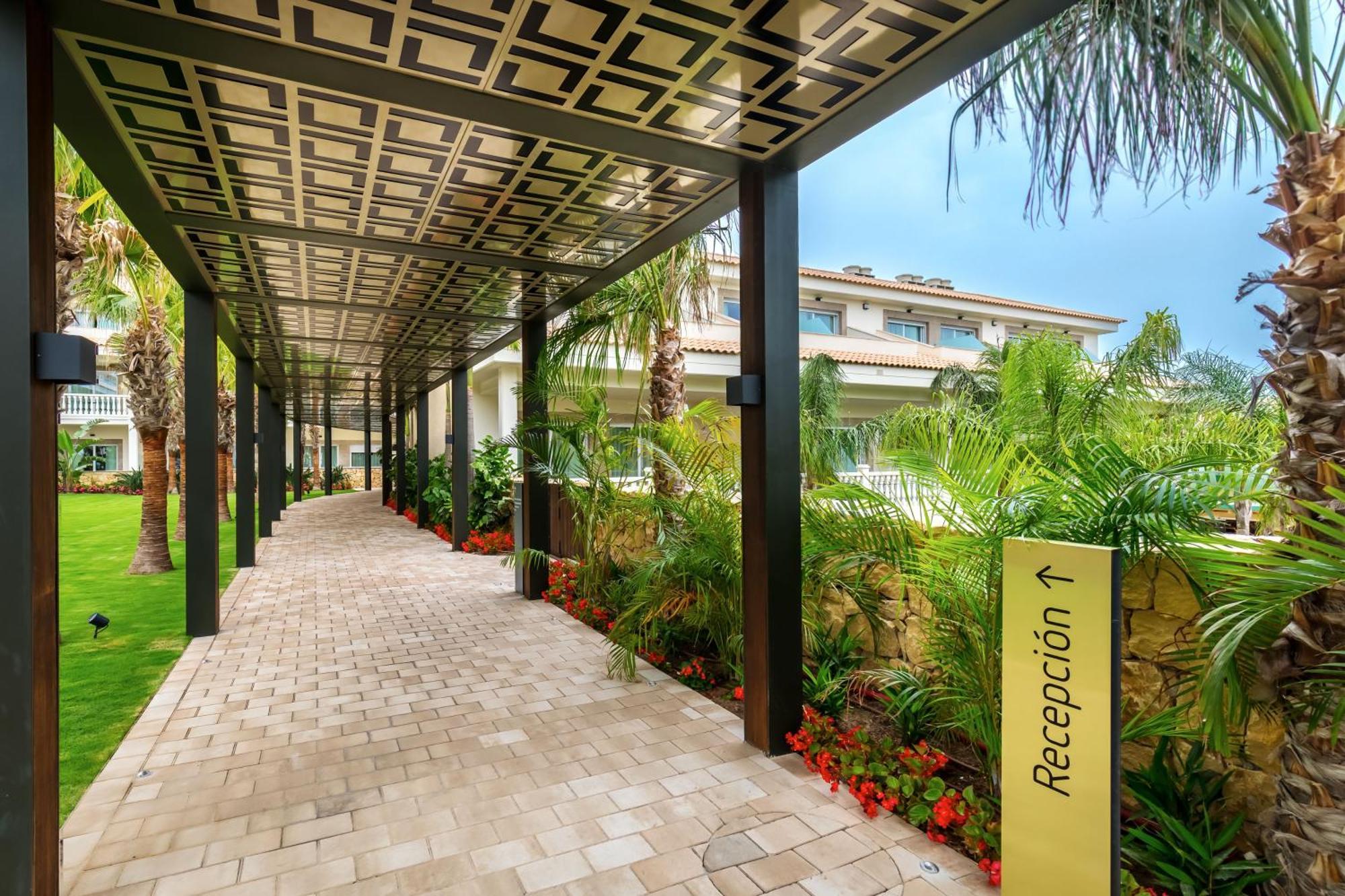 Hotel Barcelo Palms 5*