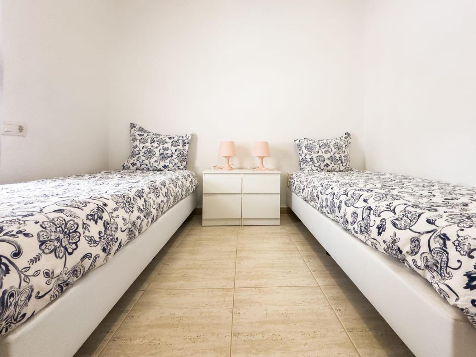 Ocean Front Teneriffa 2 Bedroom Penthouse Apartment *