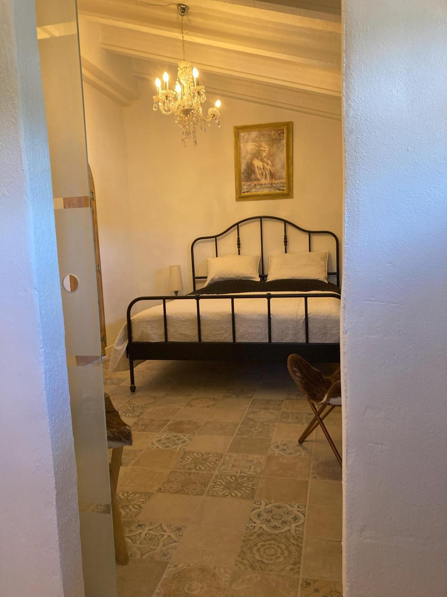 Torre Macastre, Valencia Bed & Breakfast Macastre