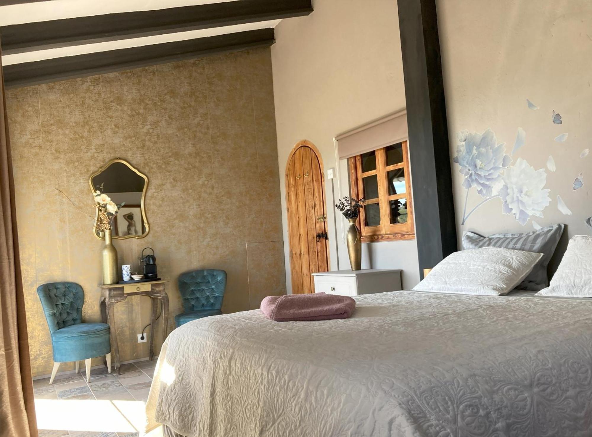Torre Macastre, Valencia Bed & Breakfast Macastre