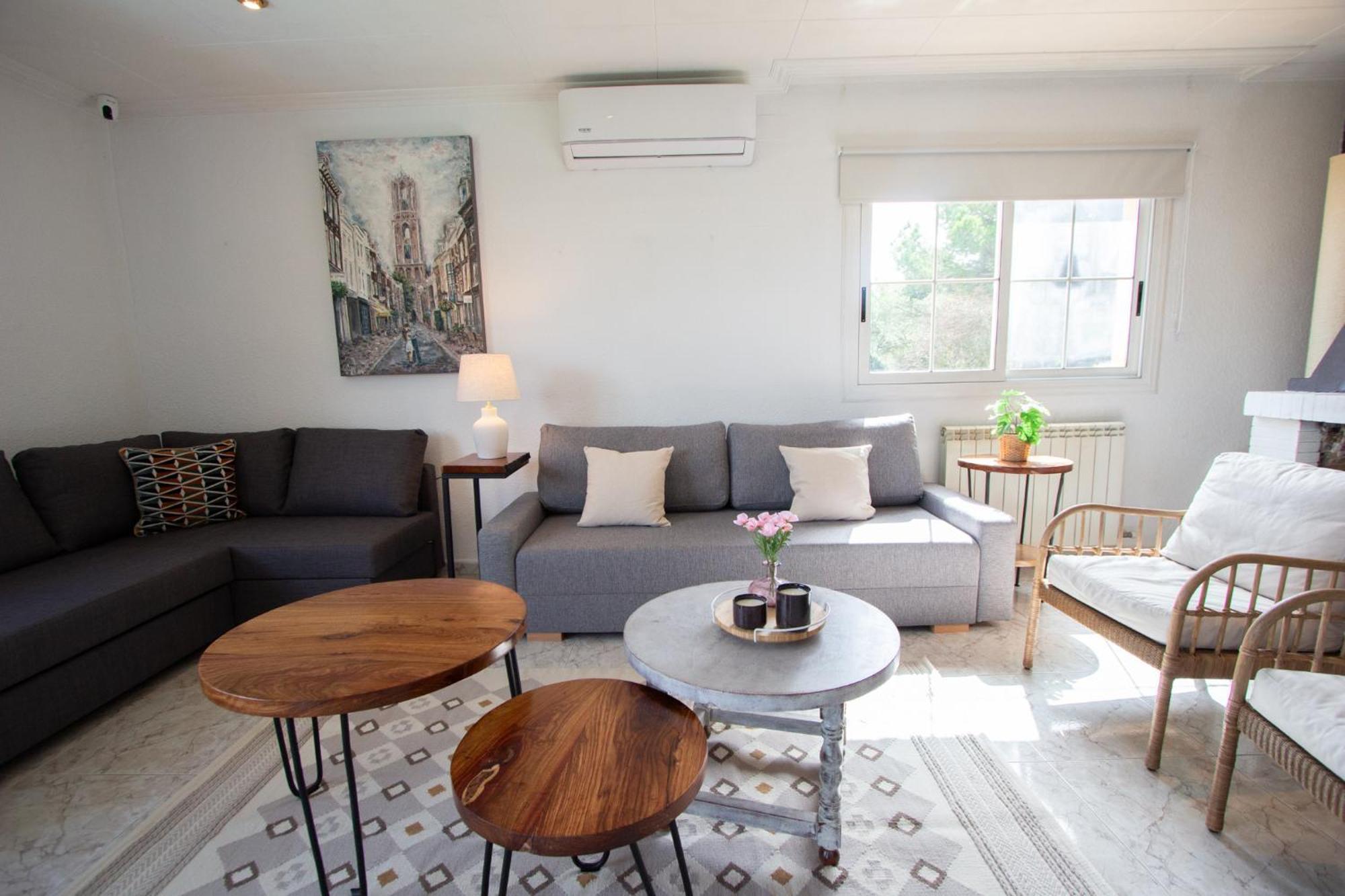 2 Private Abodes In One Magnificent Villa! Massanet De La Selva