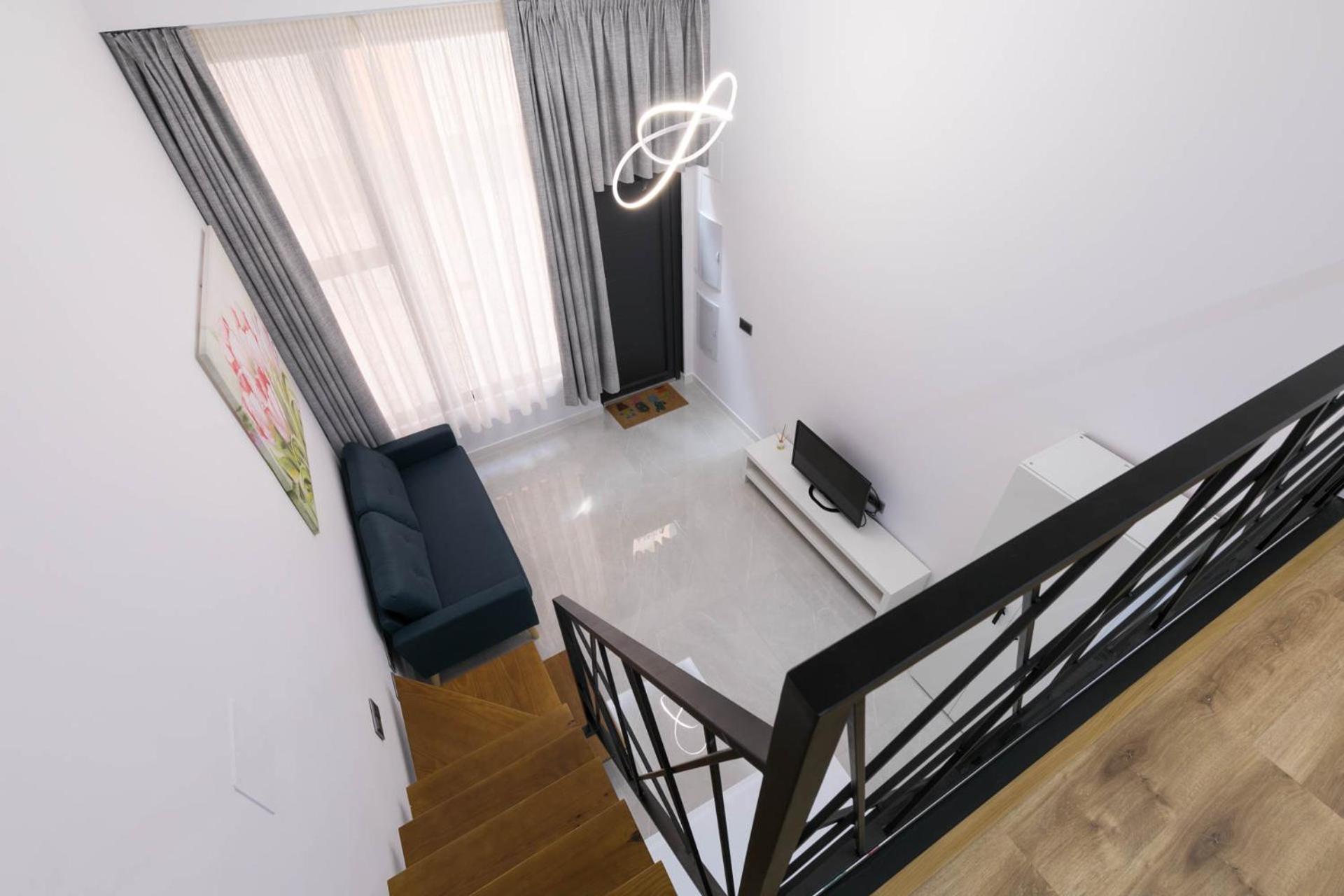 Oficina-estudio En El Centro De Apartamento *