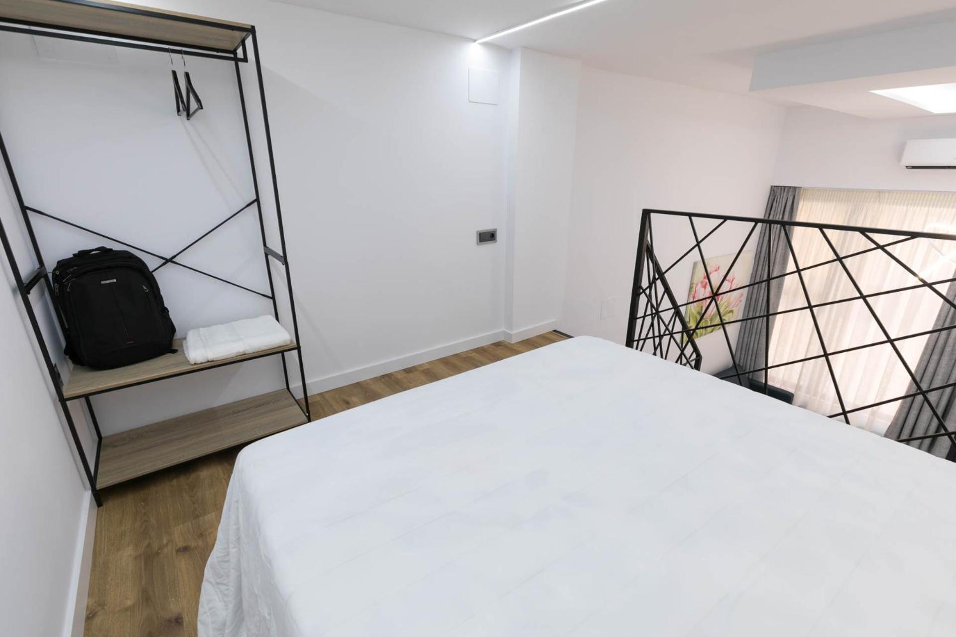 Oficina-estudio En El Centro De Apartamento