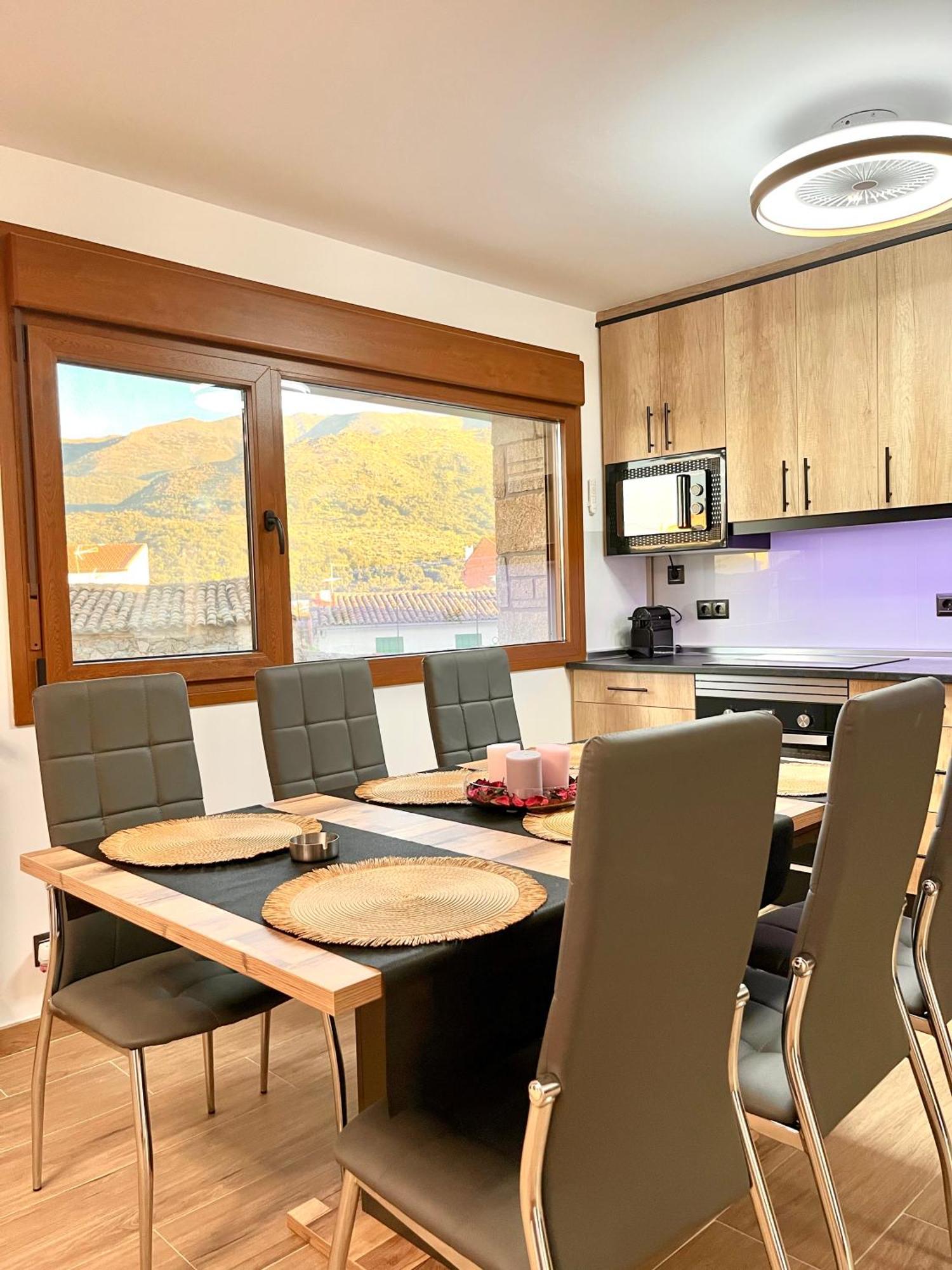Holiday home El Balcon De Gredos