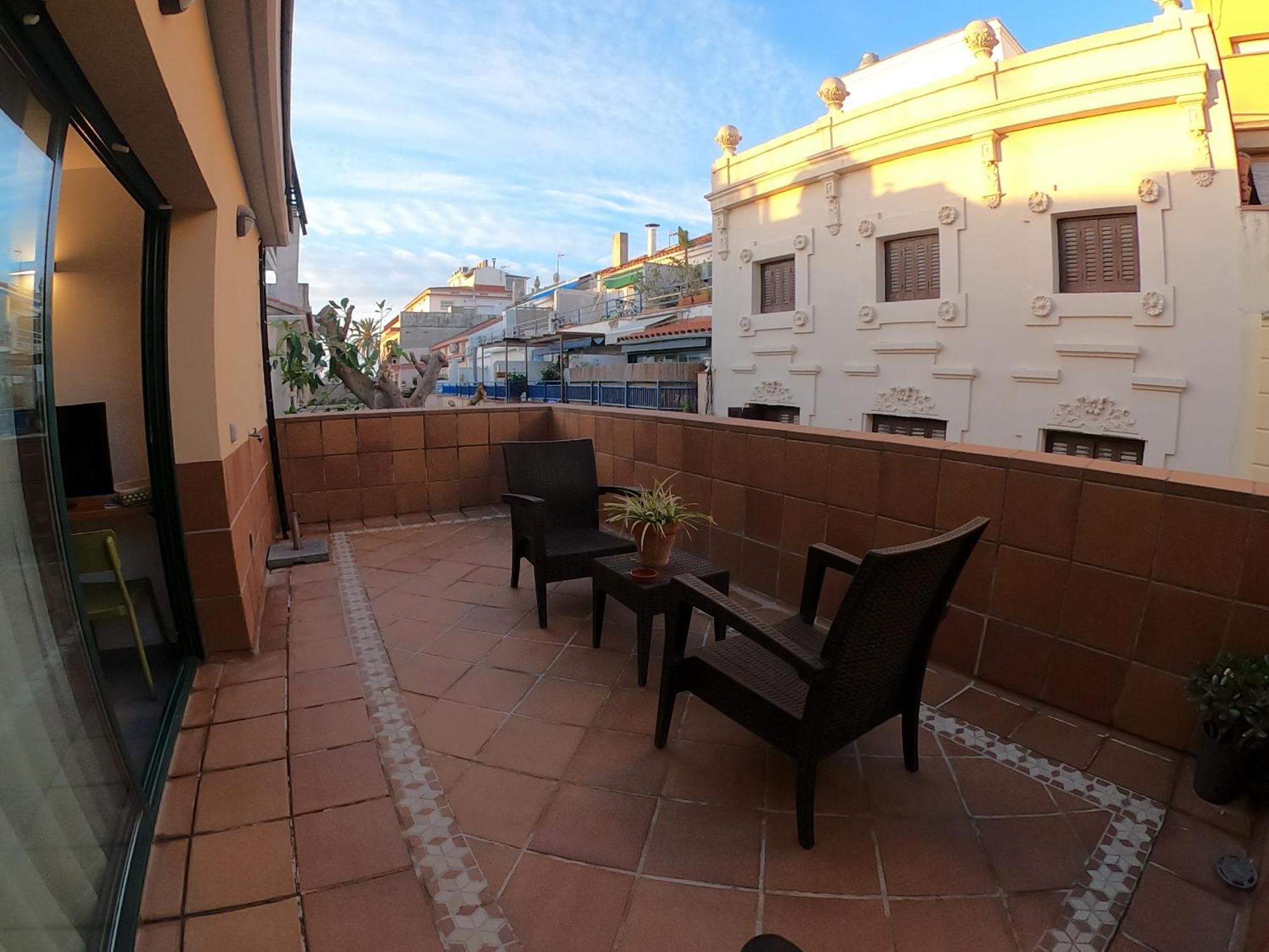 By Pensión Sitges