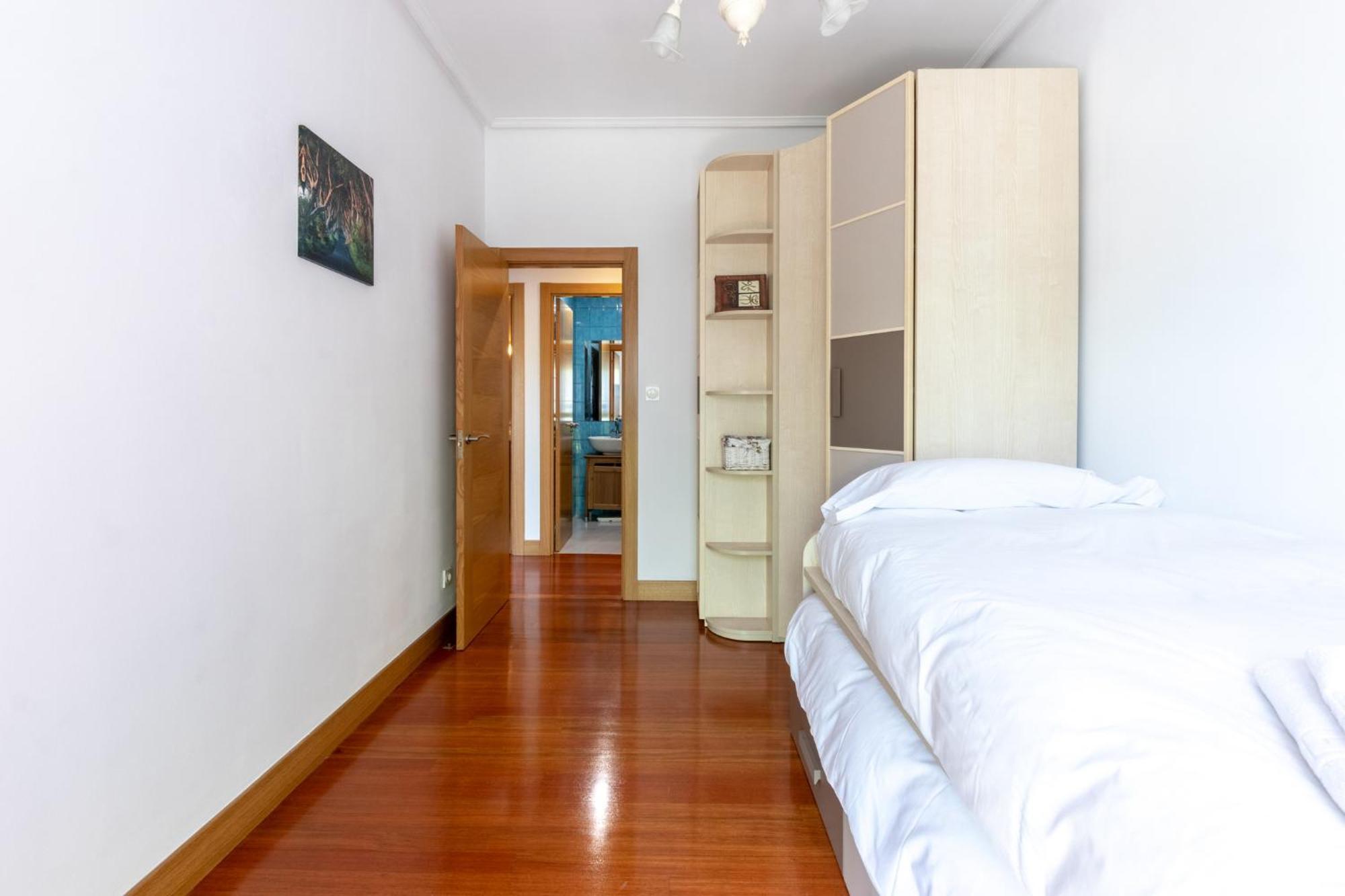 Bilbao Bec With Parking By Aston Apartment *