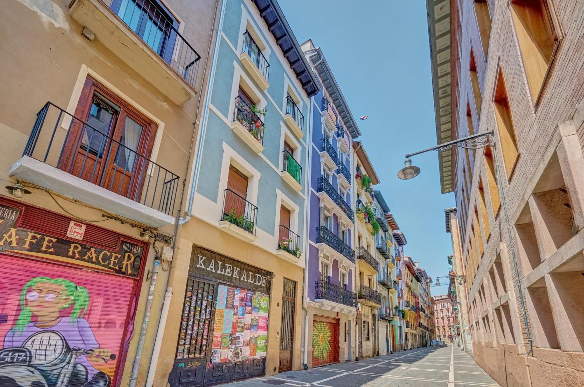 Apartment Patio De Caldereria By Clabao Pamplona