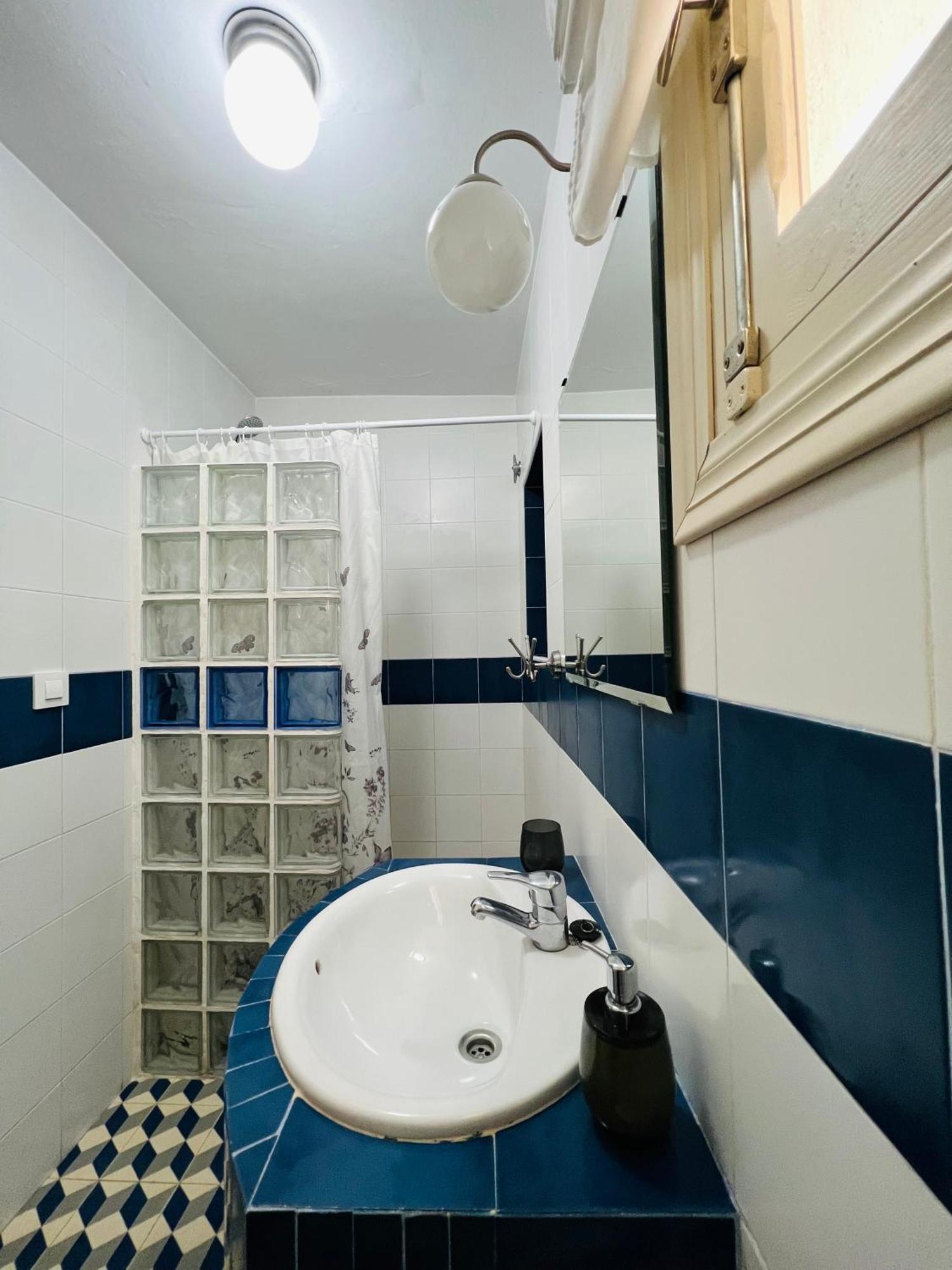 Casa Sagasta 3 *