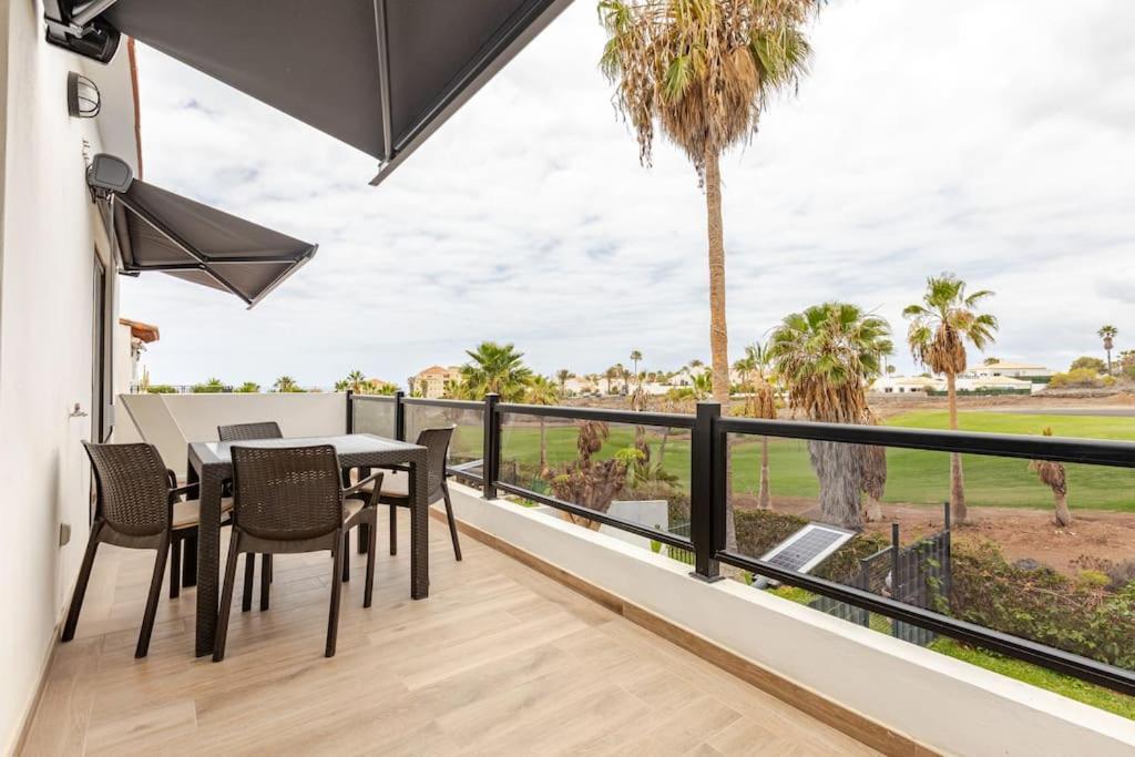 En Complejo Residencial Con Piscina San Miguel de Abona