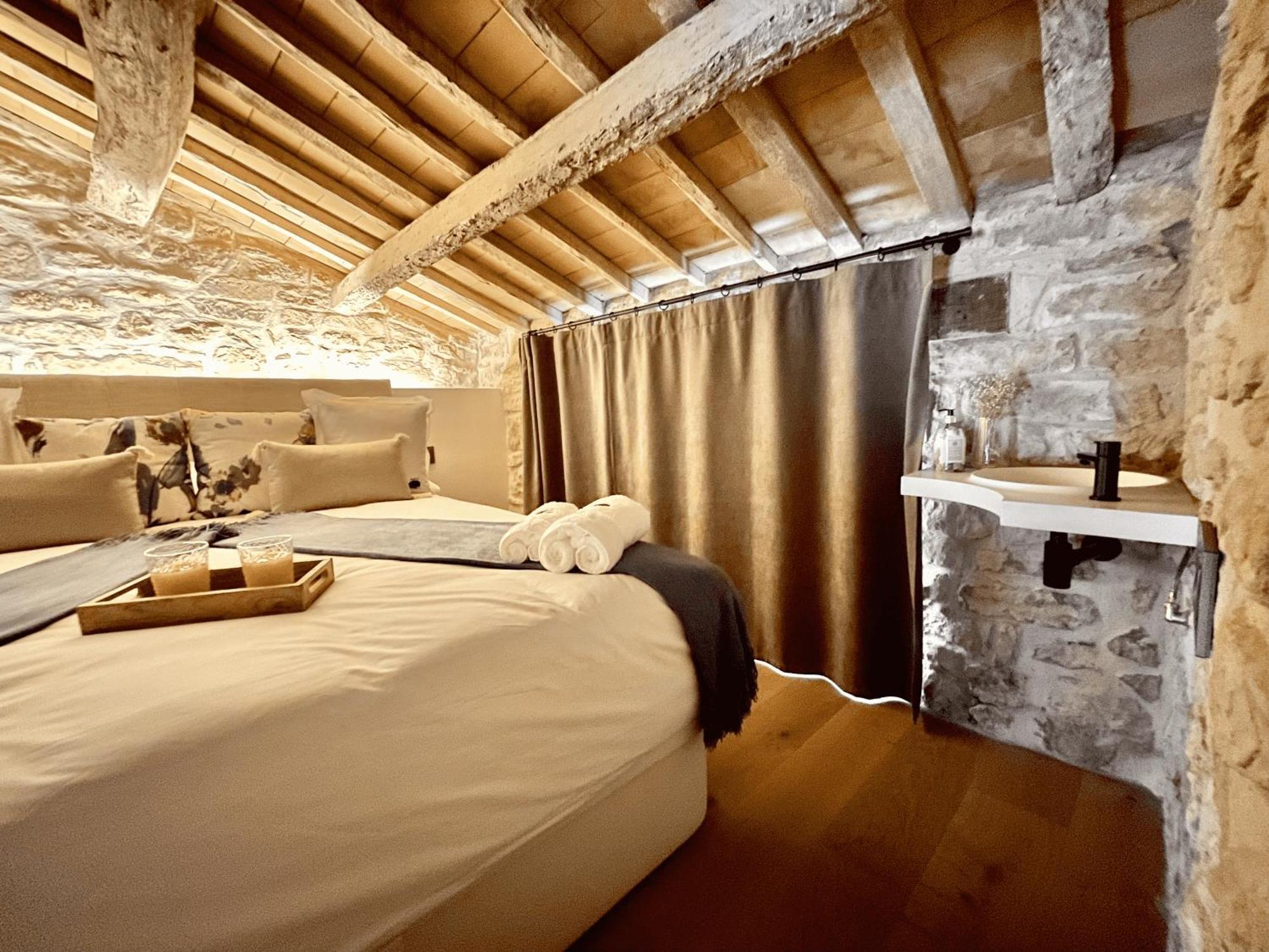 Torre Medieval De Queralt & Apartment Concabella