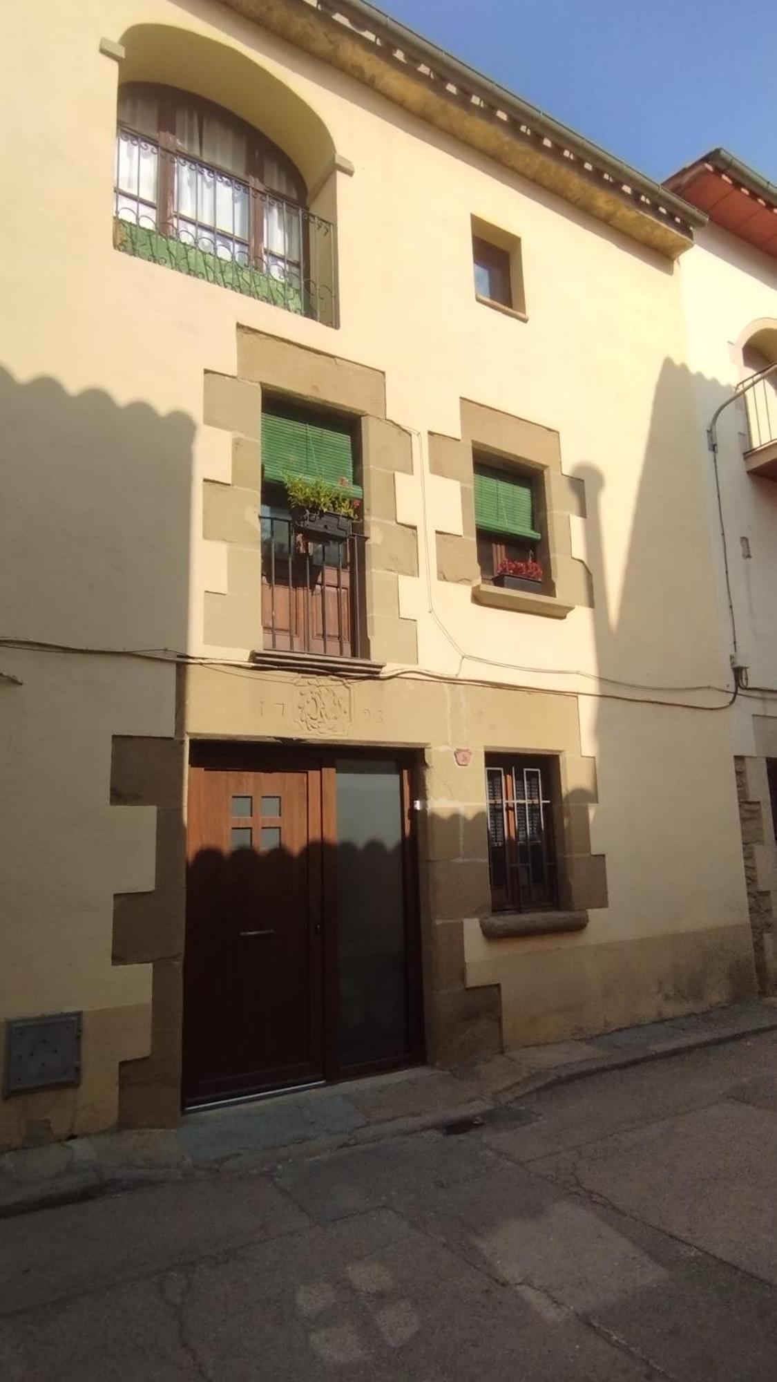 Homestay Llar Compartida El Tupi *