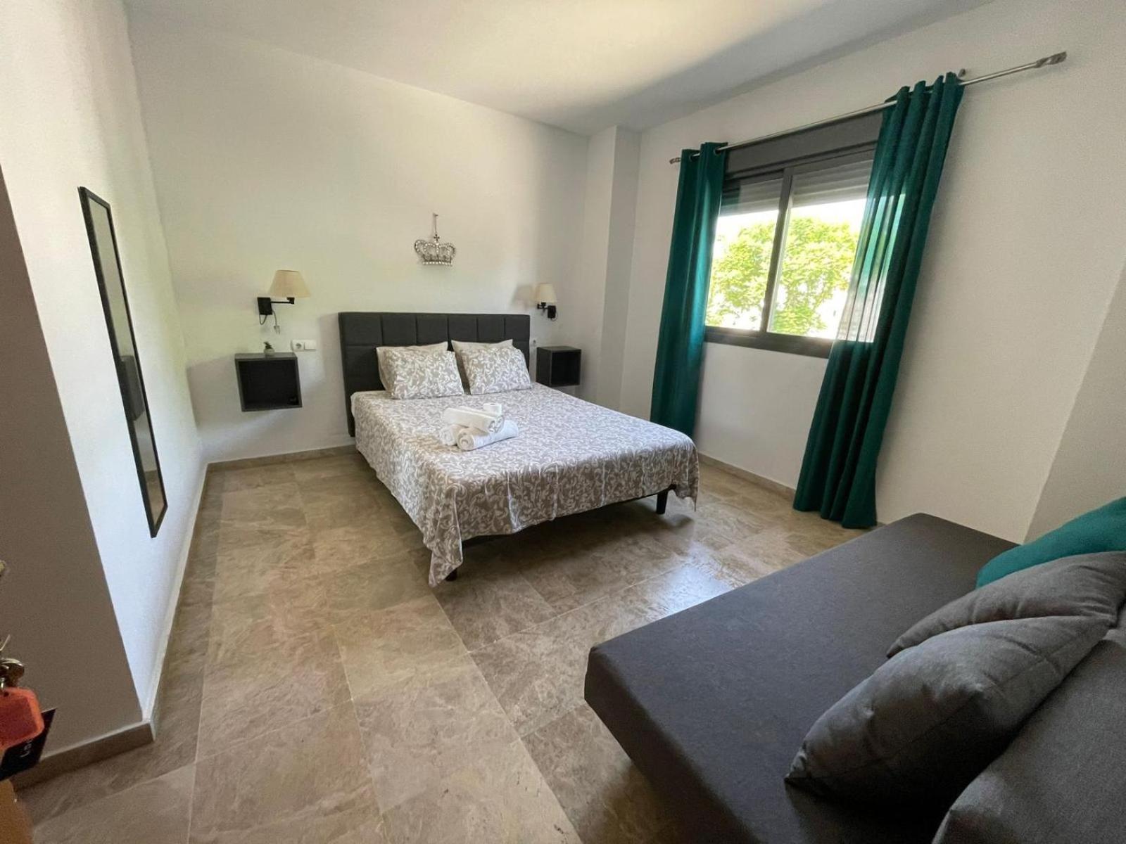 Habitación en casa particular Stelarium-suite Con Bano Privado En Casa Compartida-uebica2 Mairena del Aljarafe