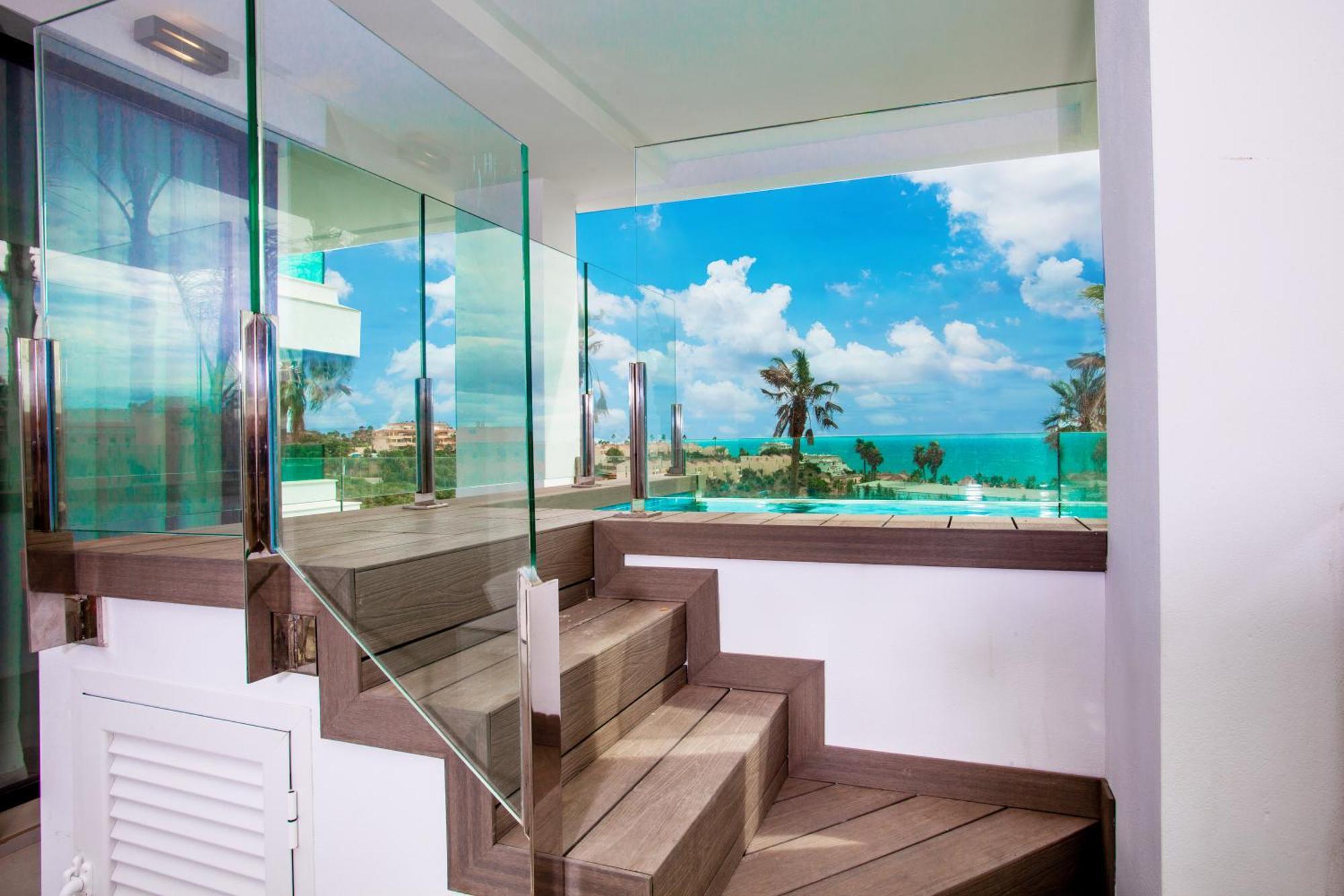 Apartahotel Seaview With Private Pool *